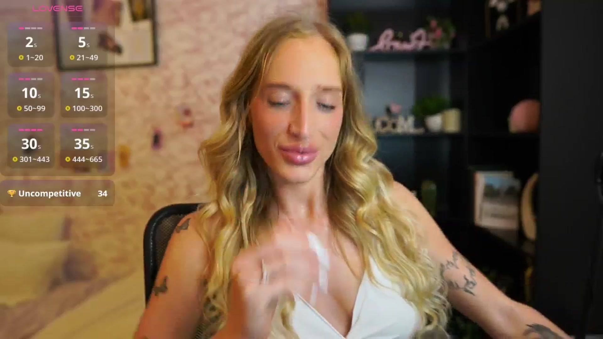 Gallery image thumbnail from NicoletteShea's myfreecams stream on, 08/06/2025, 14:33 image 6 of 20
