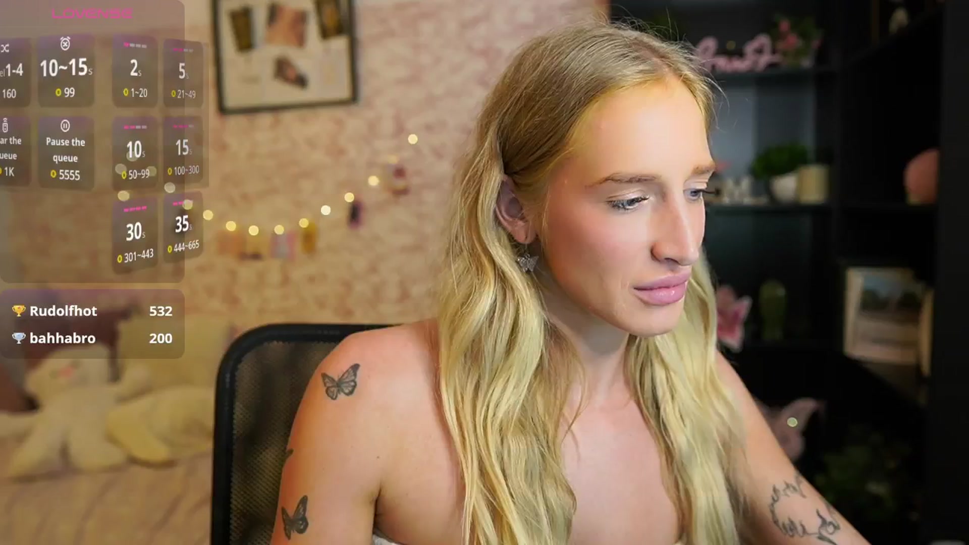 Gallery image thumbnail from NicoletteShea's myfreecams stream on, 08/09/2025, 15:54 image 10 of 20