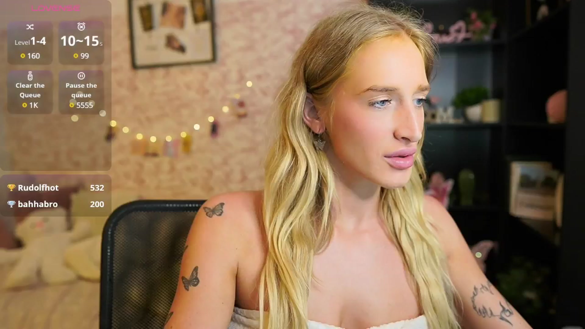 Gallery image thumbnail from NicoletteShea's myfreecams stream on, 08/09/2025, 15:54 image 7 of 20