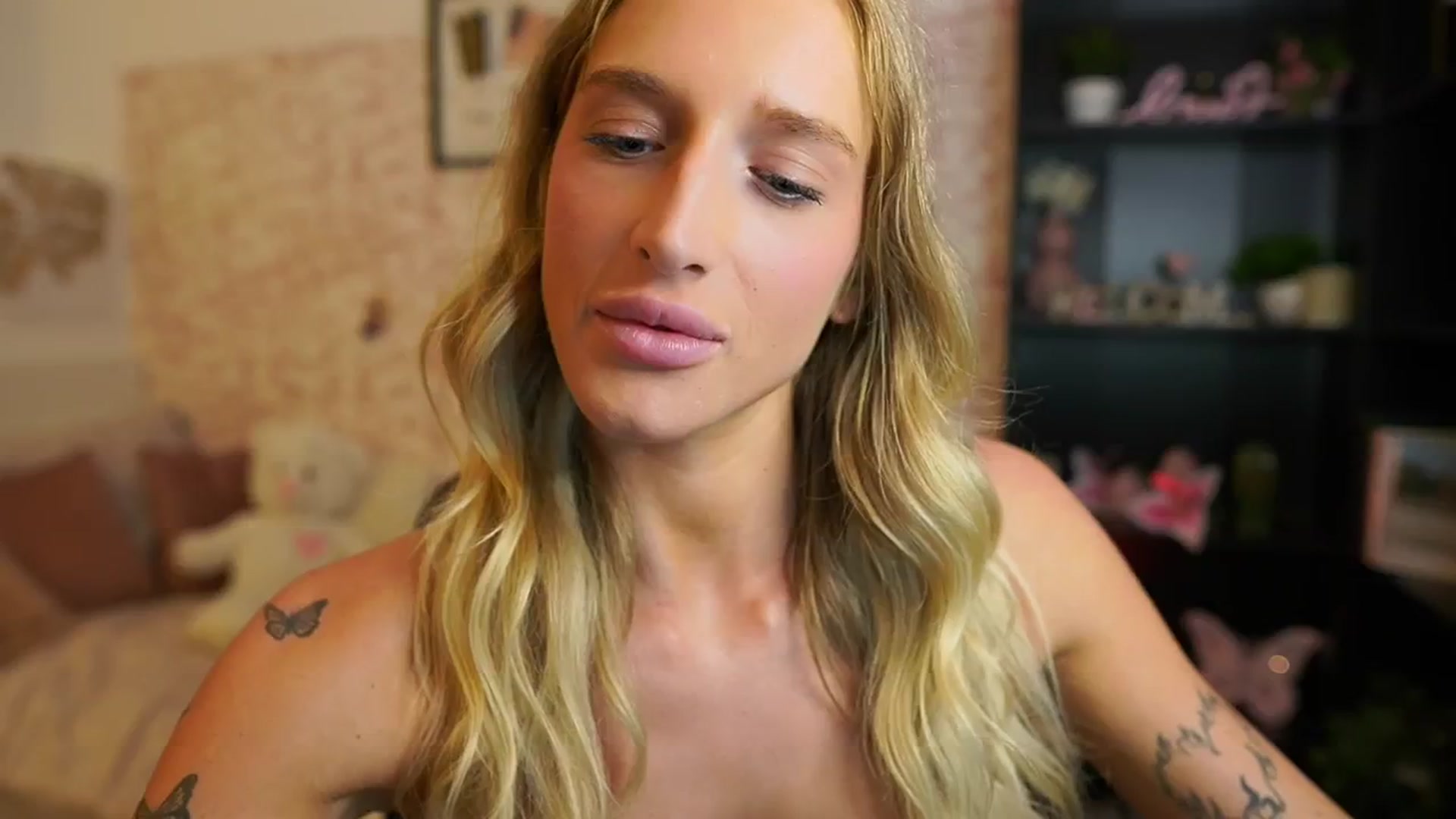 Gallery image thumbnail from NicoletteShea's myfreecams stream on, 08/13/2025, 18:04 image 20 of 20