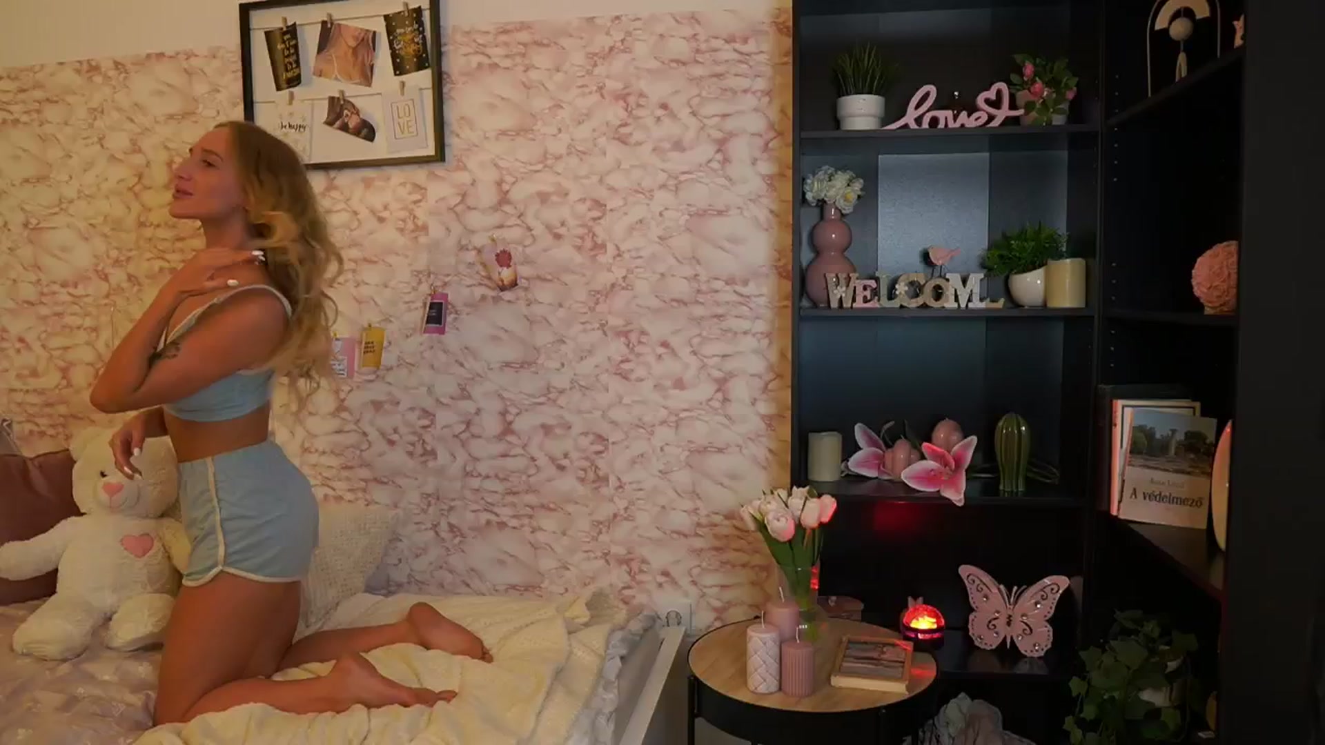 Gallery image thumbnail from NicoletteShea's myfreecams stream on, 08/14/2025, 11:54 image 3 of 20