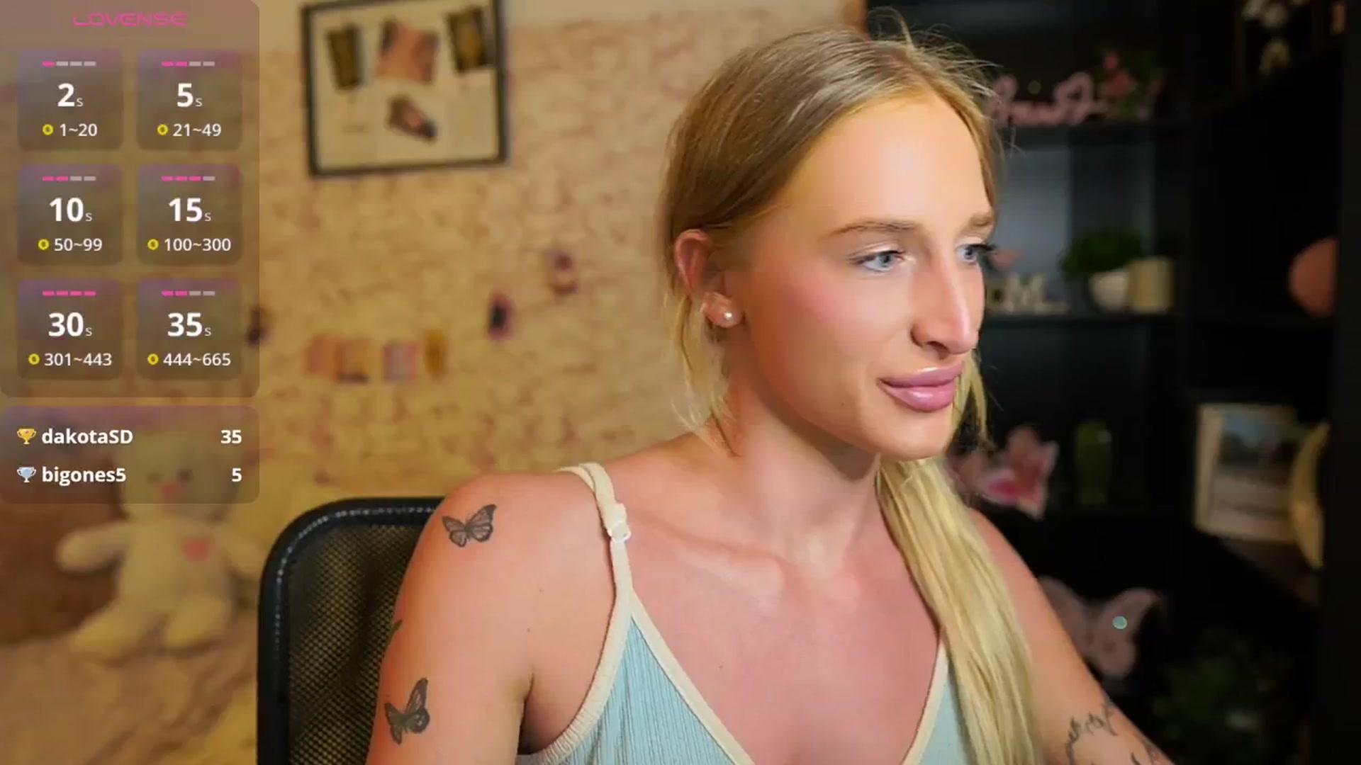 Gallery image thumbnail from NicoletteShea's myfreecams stream on, 08/20/2025, 14:57 image 14 of 20