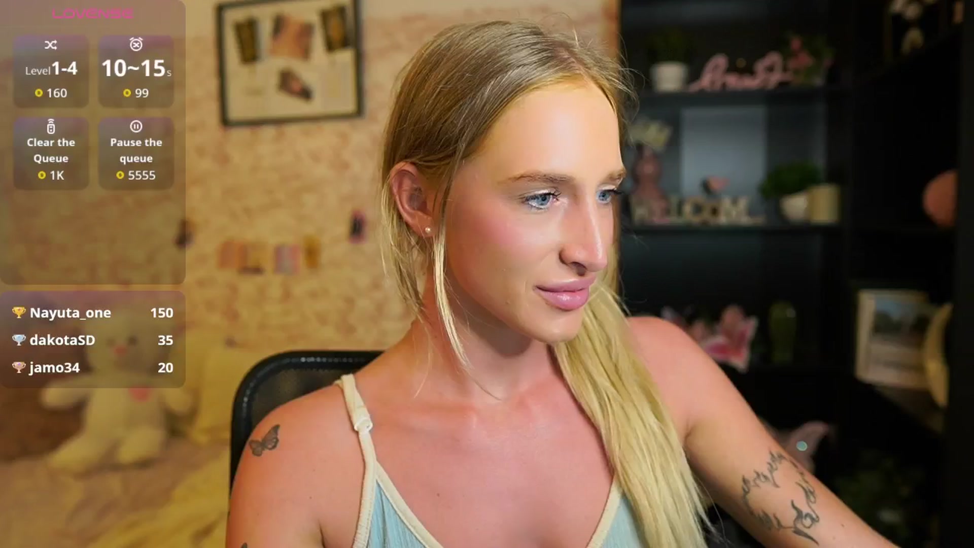 Gallery image thumbnail from NicoletteShea's myfreecams stream on, 08/20/2025, 15:43 image 10 of 20