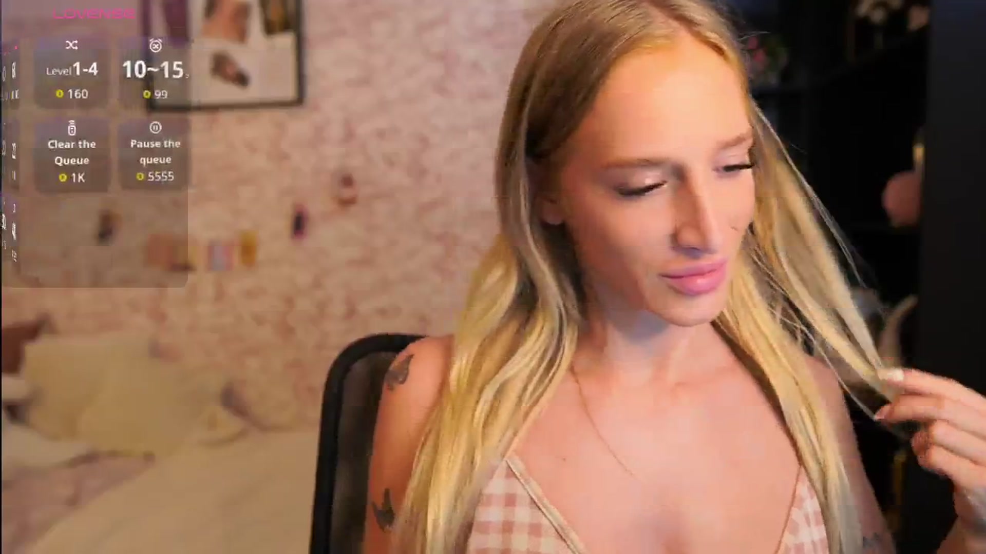 Gallery image thumbnail from NicoletteShea's myfreecams stream on, 08/27/2025, 14:38 image 19 of 20