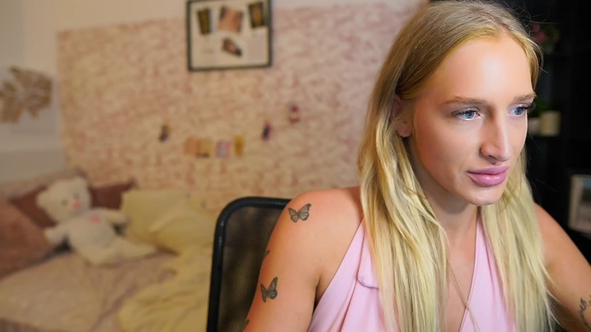 Gallery image thumbnail from NicoletteShea's myfreecams stream on, 08/30/2025, 10:59 image 3 of 20
