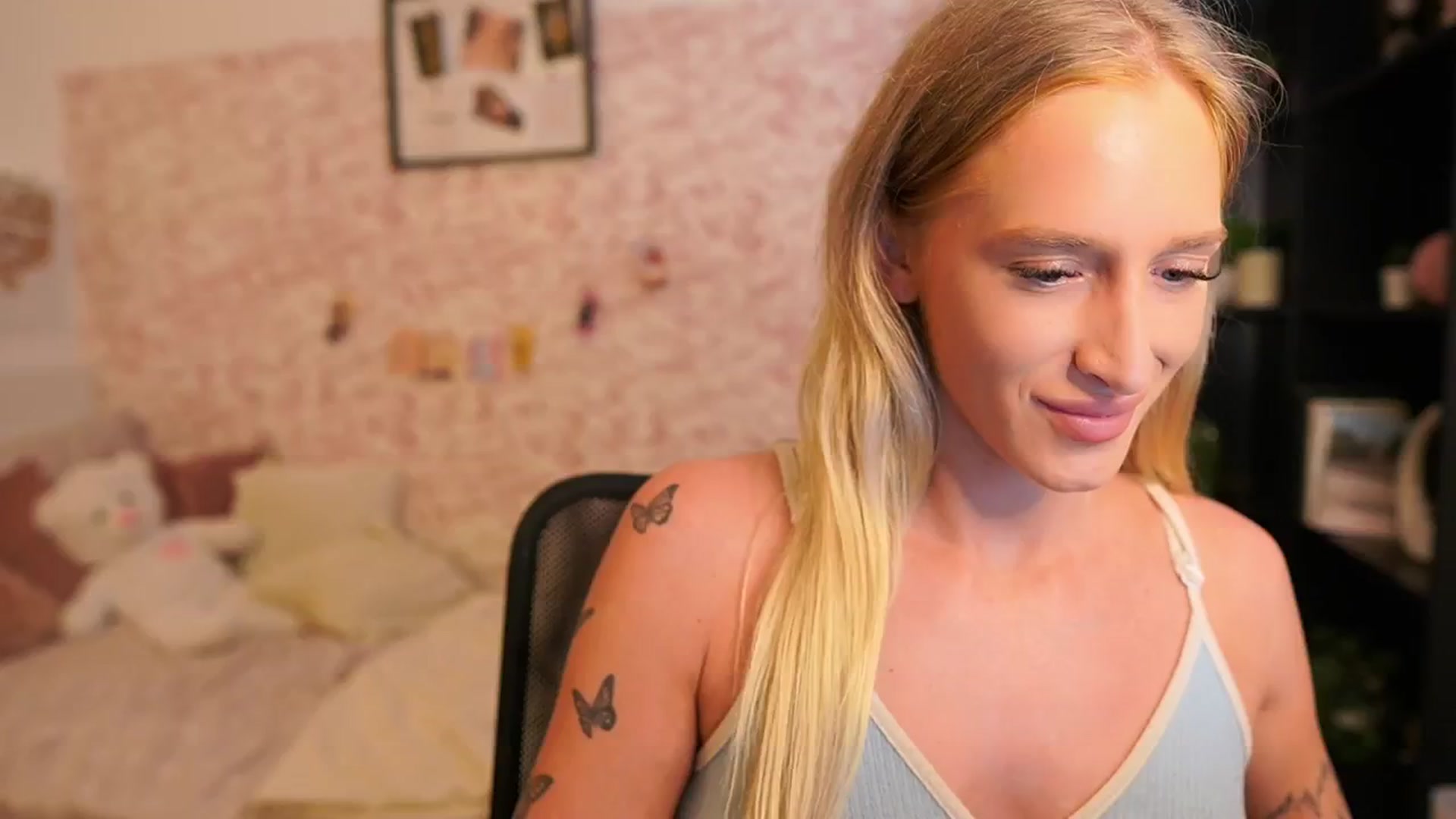 Gallery image thumbnail from NicoletteShea's myfreecams stream on, 09/05/2025, 17:57 image 6 of 20
