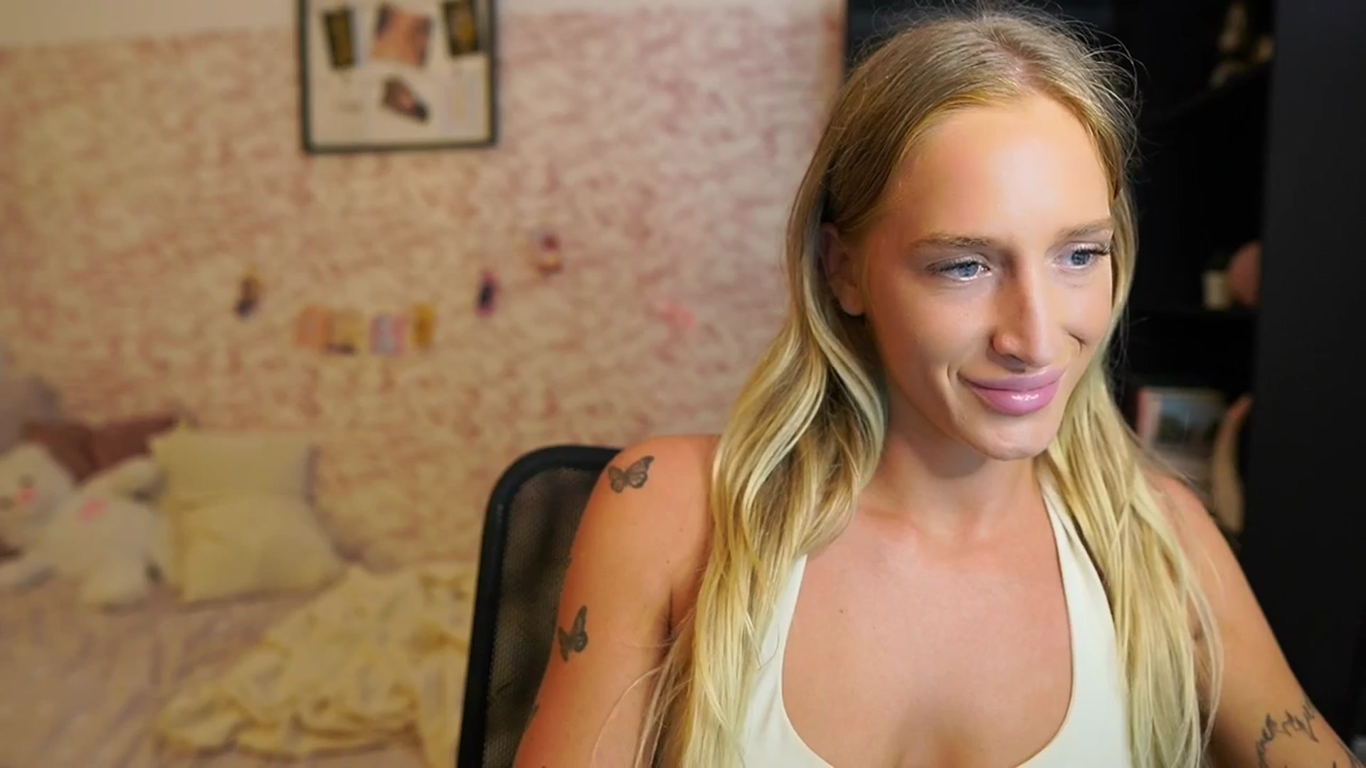 Gallery image thumbnail from NicoletteShea's myfreecams stream on, 09/08/2025, 17:30 image 20 of 20