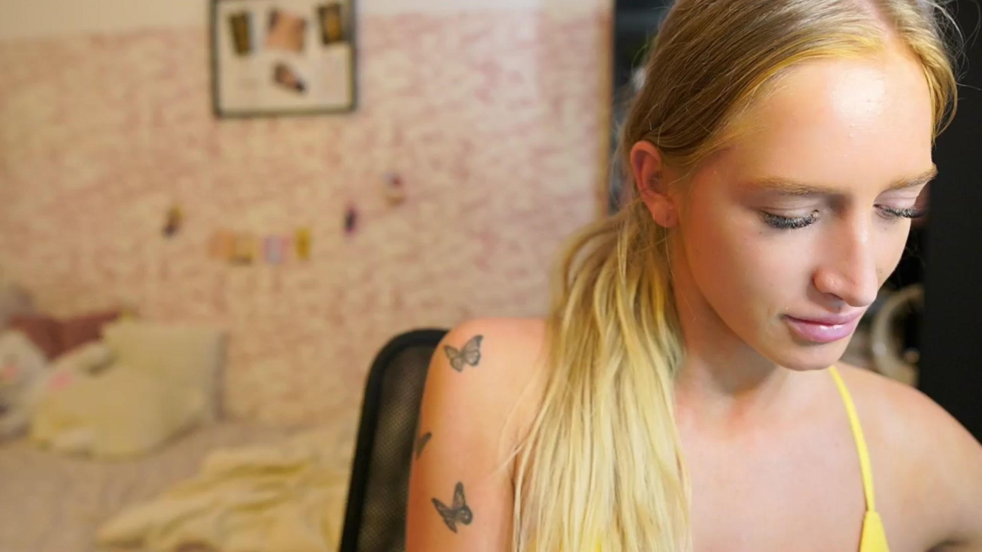 Gallery image thumbnail from NicoletteShea's myfreecams stream on, 09/16/2025, 10:25 image 9 of 20