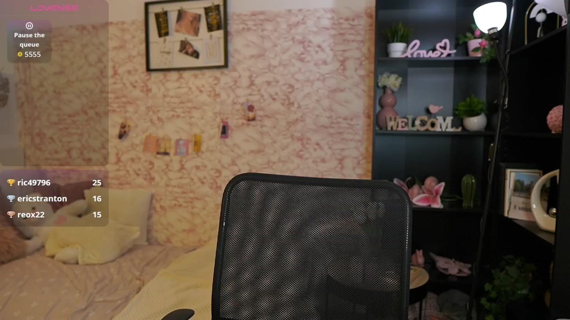 Gallery image thumbnail from NicoletteShea's myfreecams stream on, 09/22/2025, 16:53 image 15 of 20