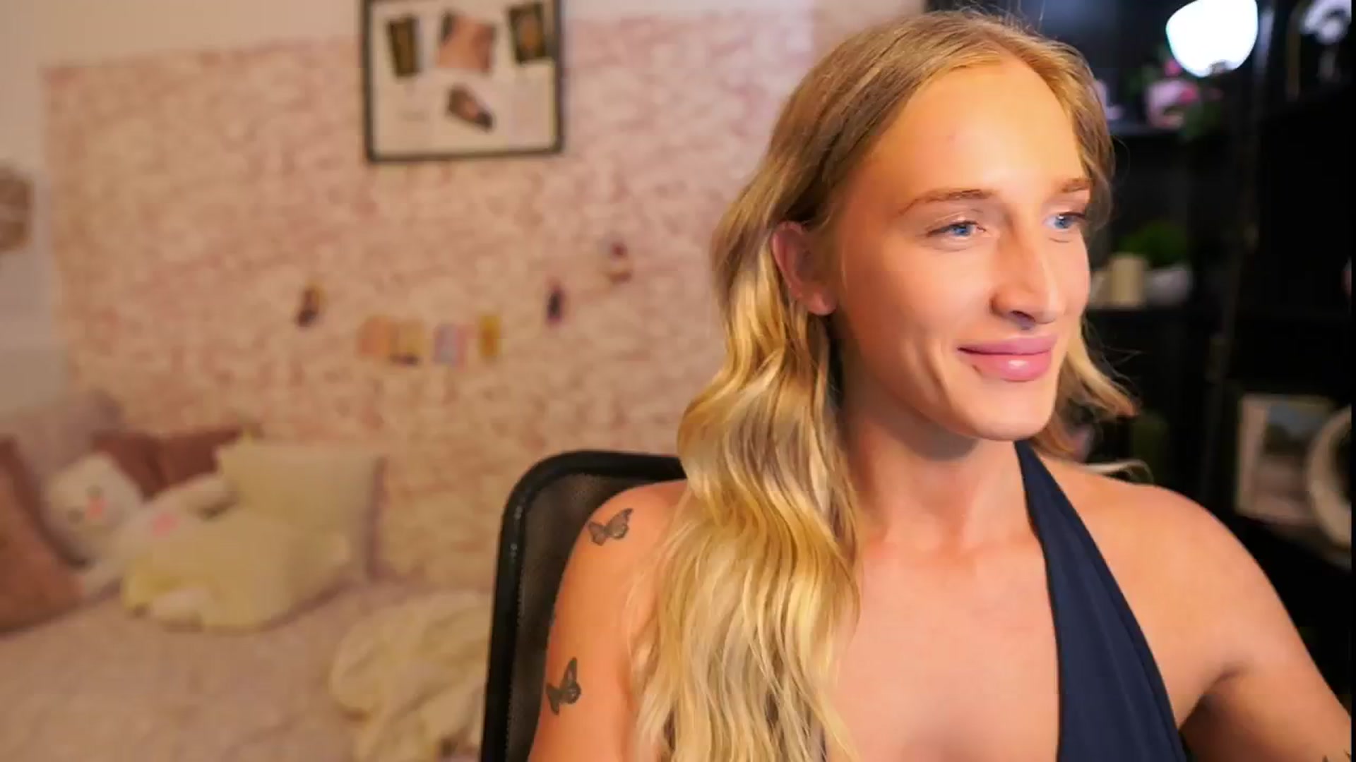 Gallery image thumbnail from NicoletteShea's myfreecams stream on, 09/24/2025, 18:06 image 2 of 20