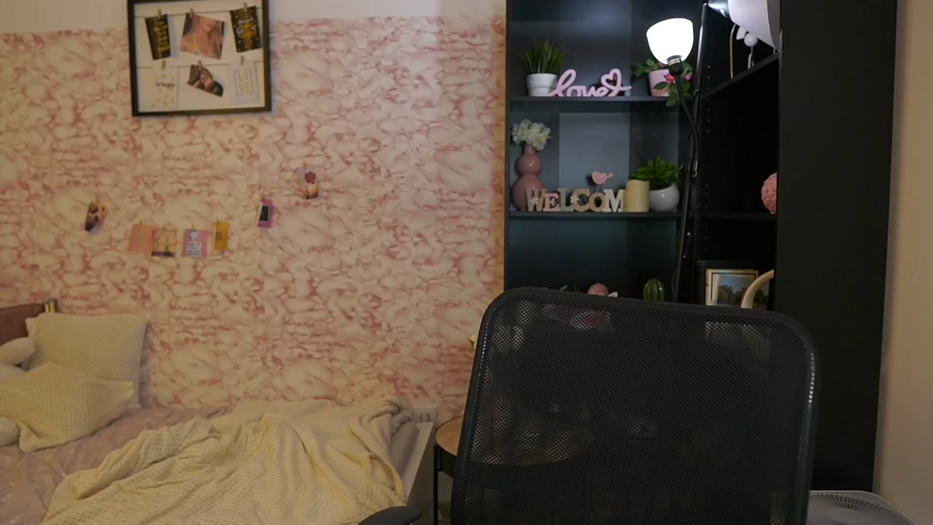 Gallery image thumbnail from NicoletteShea's myfreecams stream on, 09/26/2025, 09:28 image 12 of 20