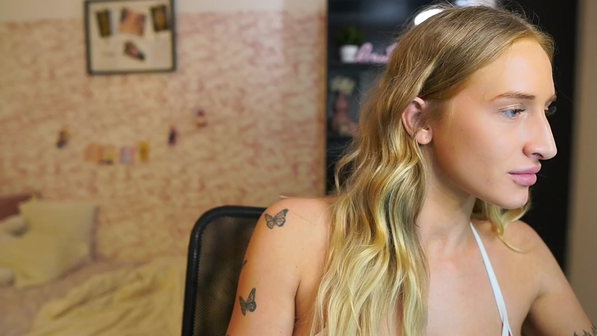 Gallery image thumbnail from NicoletteShea's myfreecams stream on, 09/26/2025, 09:28 image 15 of 20