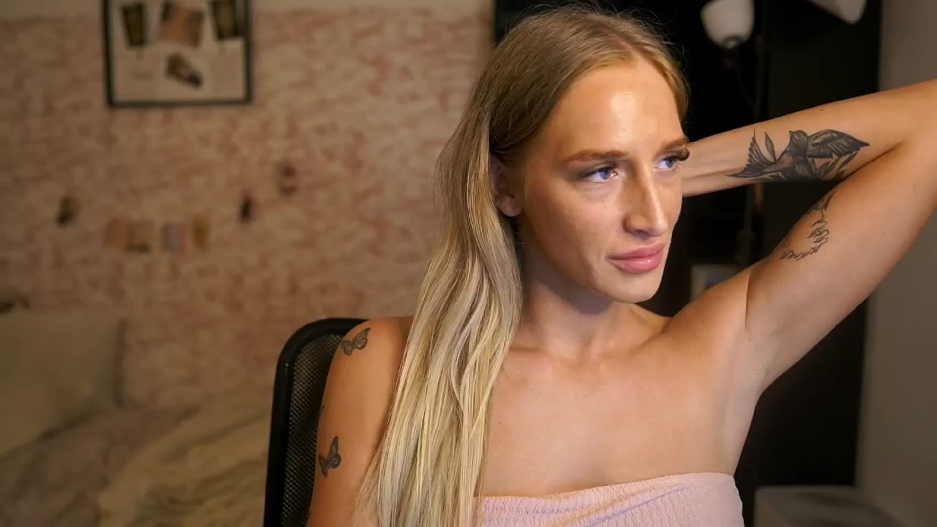 Gallery image thumbnail from NicoletteShea's myfreecams stream on, 09/29/2025, 18:02 image 7 of 20