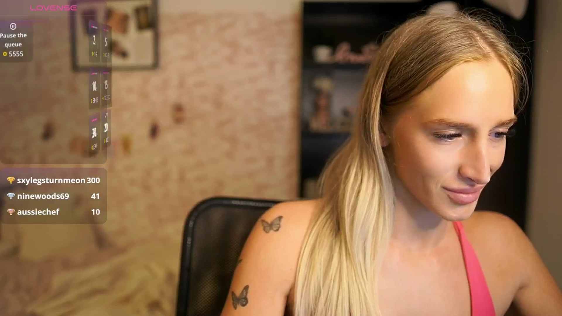 Gallery image thumbnail from NicoletteShea's myfreecams stream on, 10/01/2025, 12:26 image 14 of 20