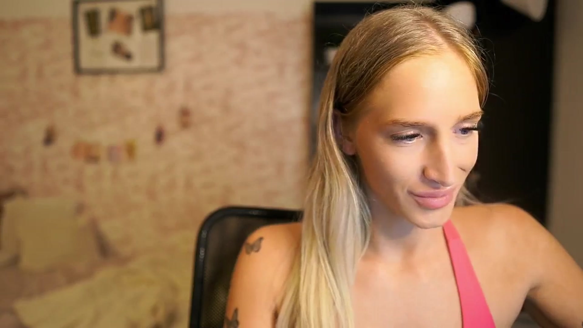 Gallery image thumbnail from NicoletteShea's myfreecams stream on, 10/01/2025, 12:26 image 18 of 20