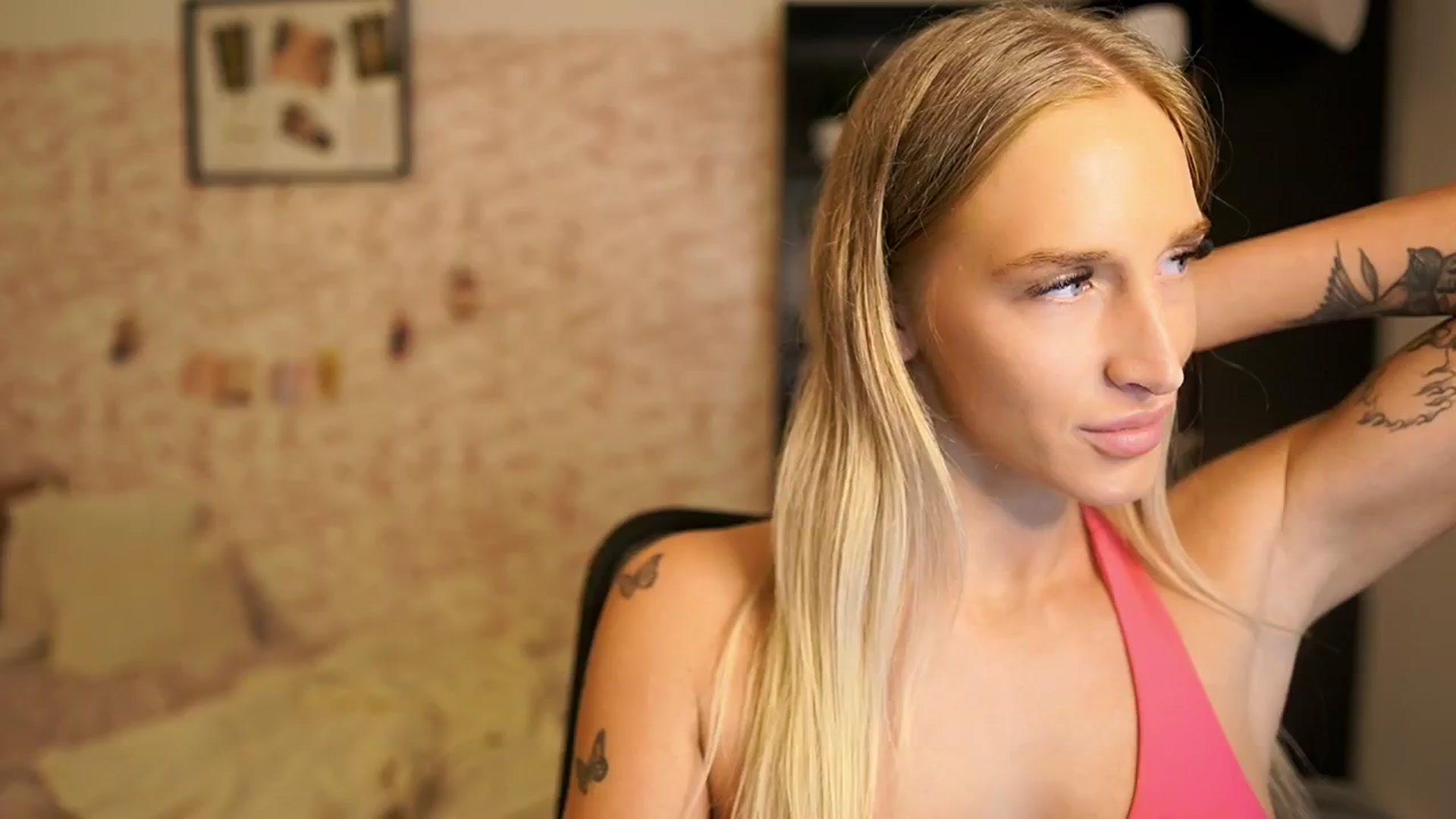 Gallery image thumbnail from NicoletteShea's myfreecams stream on, 10/01/2025, 13:02 image 4 of 20
