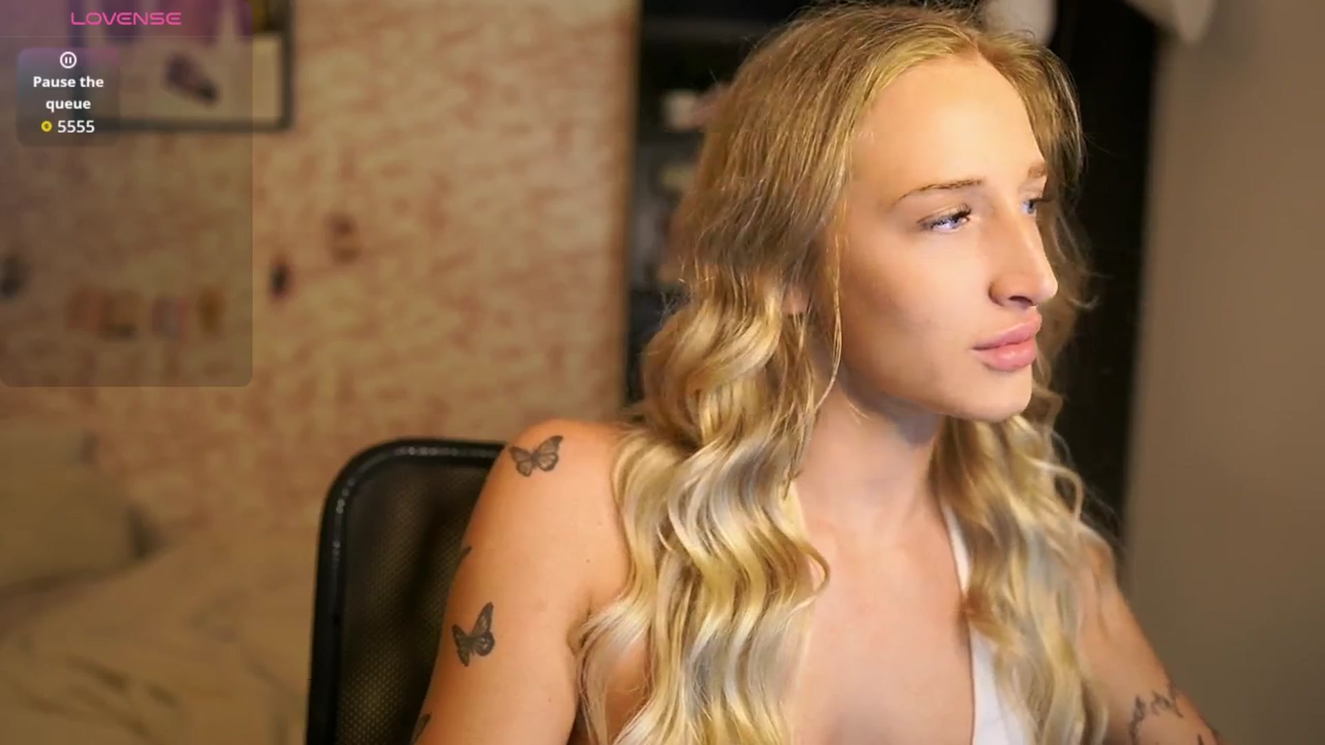 Gallery image thumbnail from NicoletteShea's myfreecams stream on, 10/17/2025, 10:58 image 3 of 20