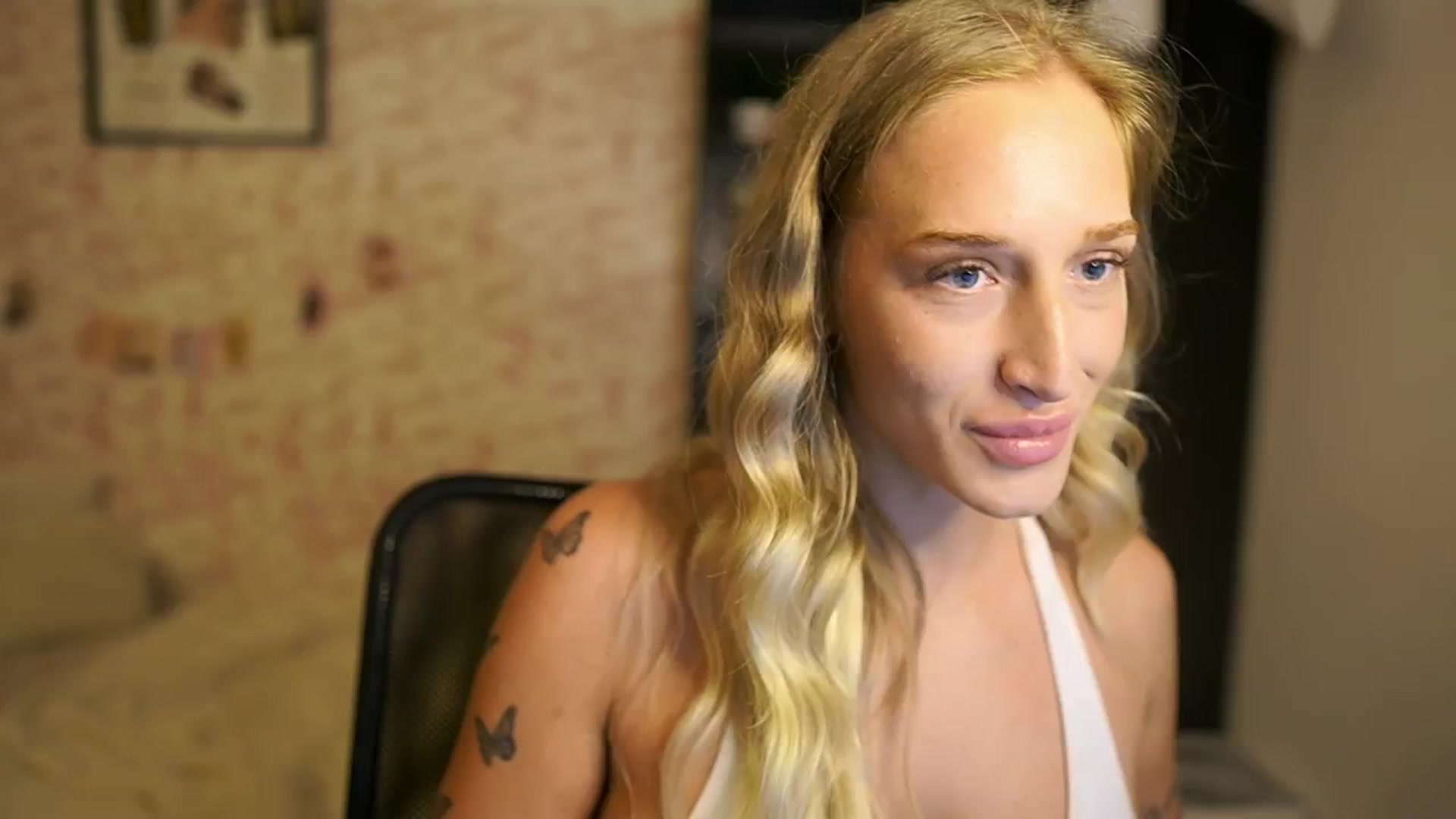 Gallery image thumbnail from NicoletteShea's myfreecams stream on, 10/17/2025, 13:21 image 13 of 20