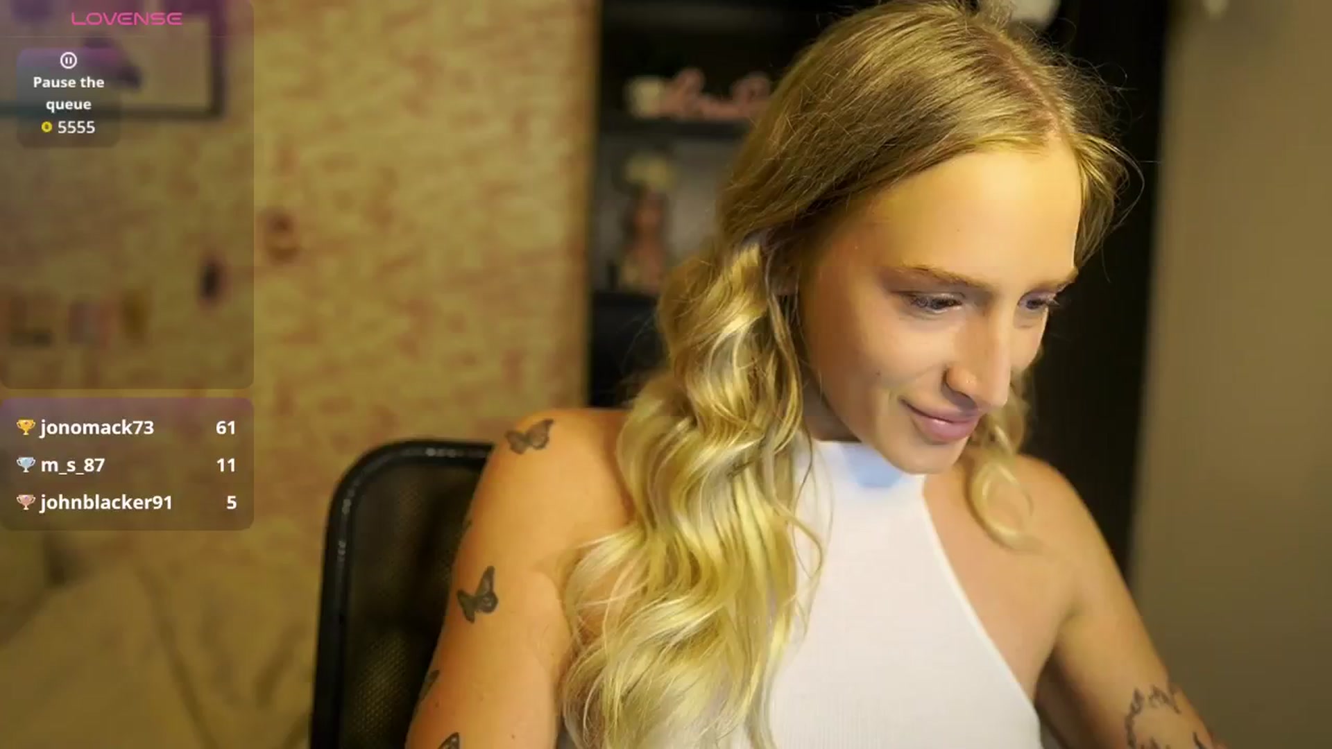 Gallery image thumbnail from NicoletteShea's myfreecams stream on, 10/18/2025, 09:44 image 15 of 20