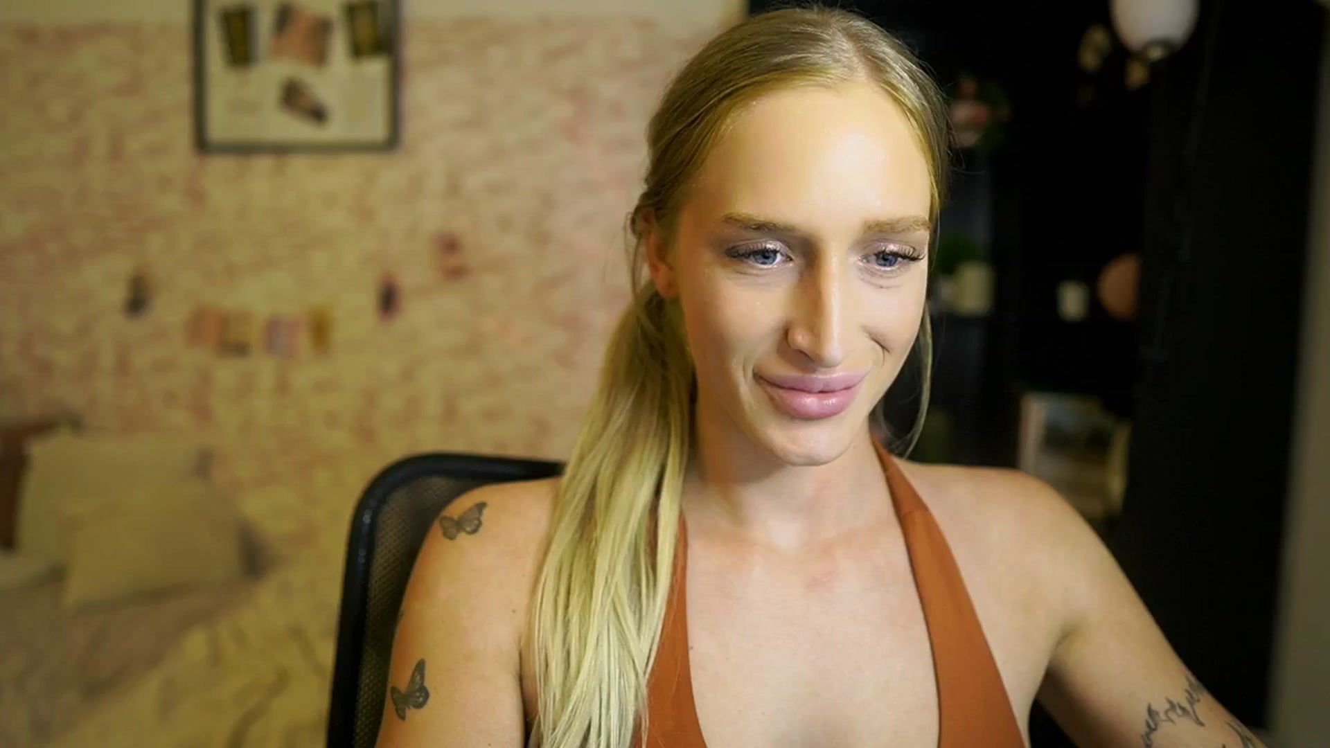 Gallery image thumbnail from NicoletteShea's myfreecams stream on, 10/24/2025, 17:59 image 6 of 20