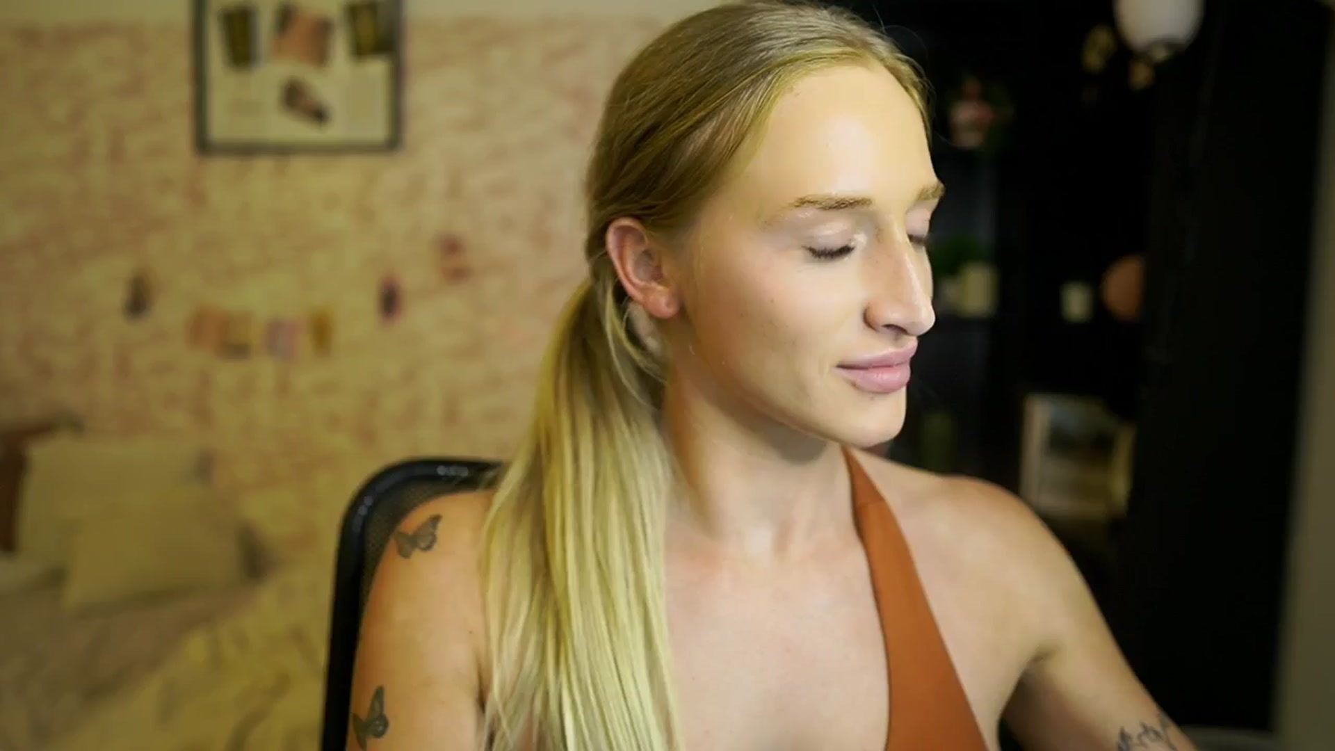 Gallery image thumbnail from NicoletteShea's myfreecams stream on, 10/24/2025, 17:59 image 15 of 20