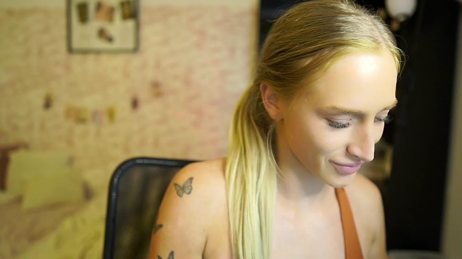 Gallery image thumbnail from NicoletteShea's myfreecams stream on, 10/24/2025, 17:59 image 1 of 20