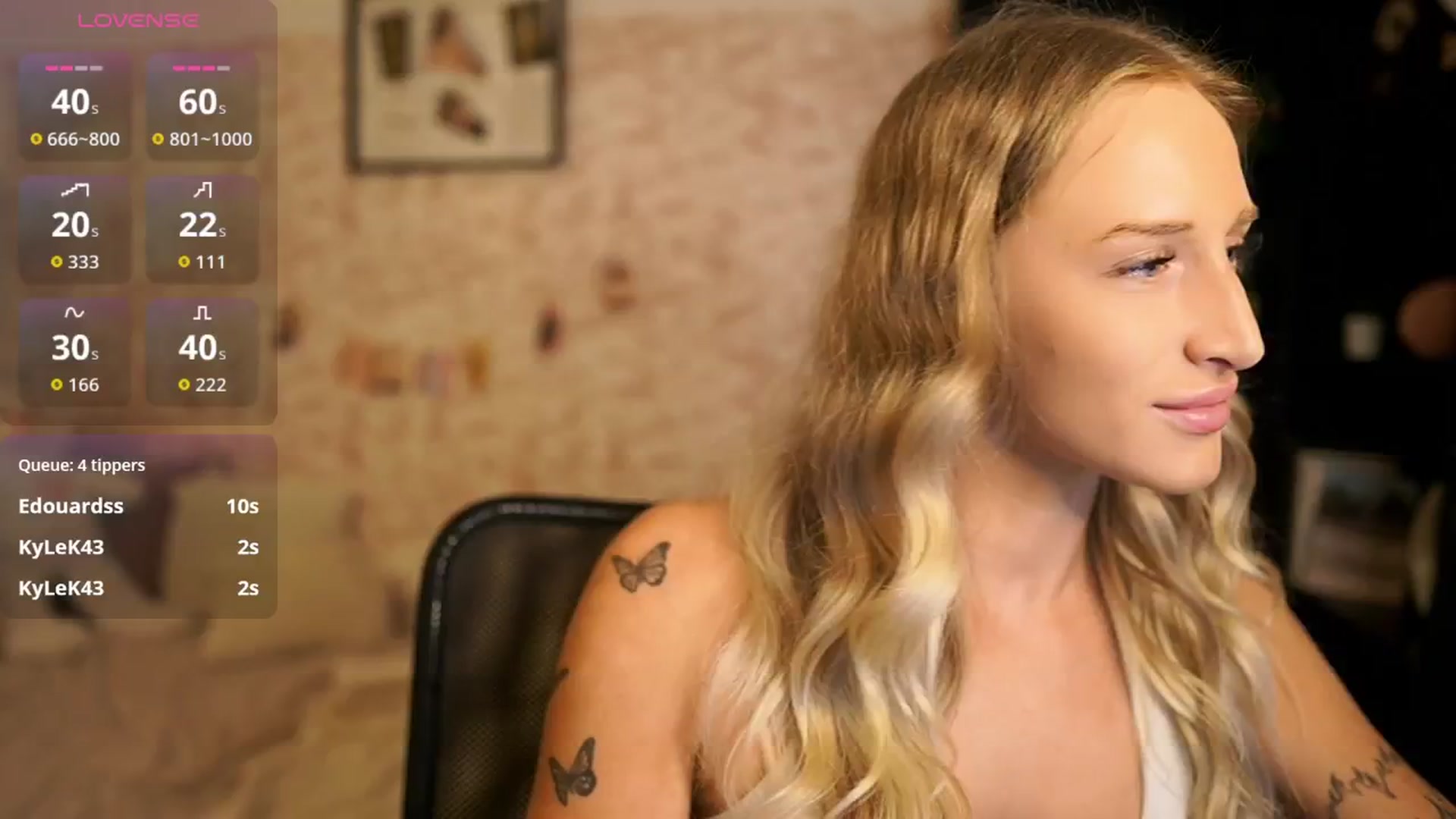 Gallery image thumbnail from NicoletteShea's myfreecams stream on, 10/28/2025, 10:32 image 11 of 20