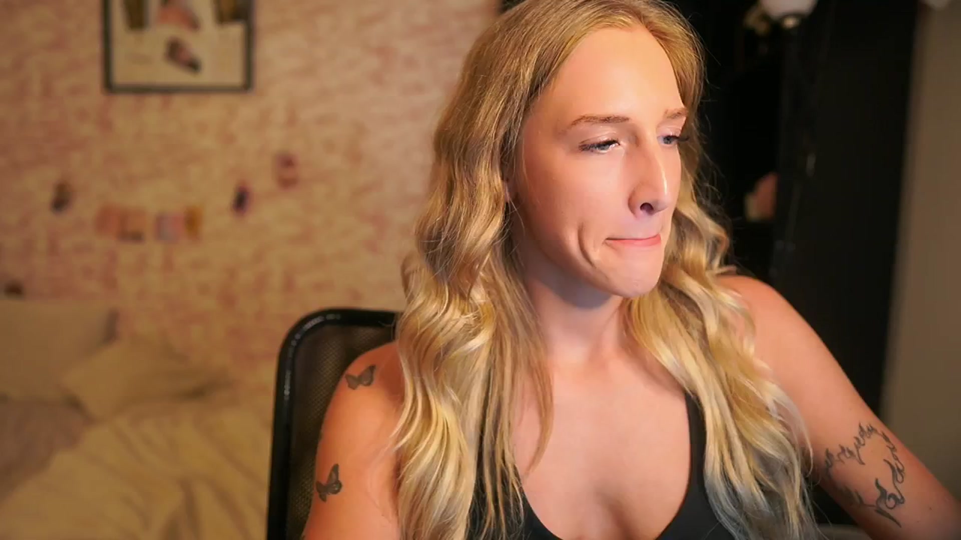 Gallery image thumbnail from NicoletteShea's myfreecams stream on, 11/11/2025, 10:56 image 15 of 20