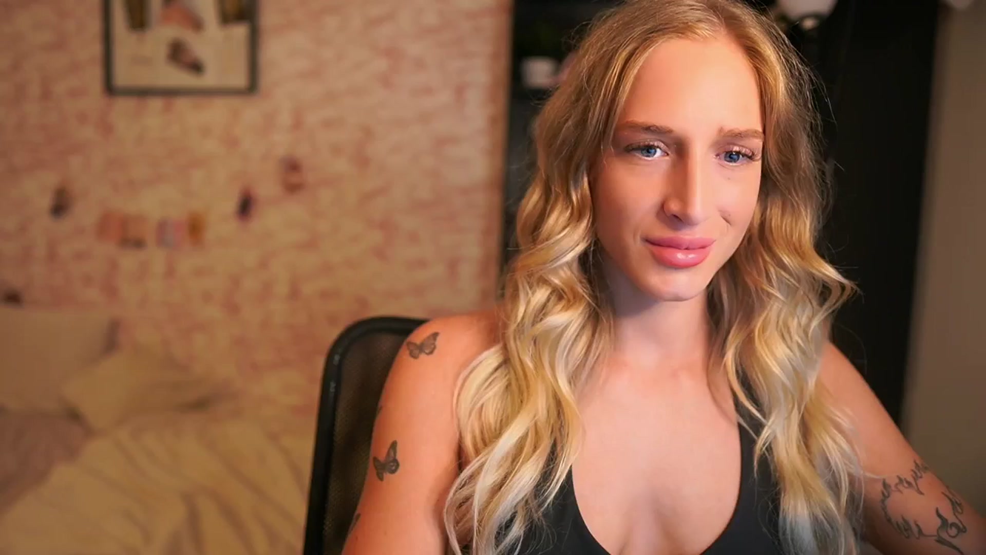 Gallery image thumbnail from NicoletteShea's myfreecams stream on, 11/11/2025, 10:56 image 7 of 20