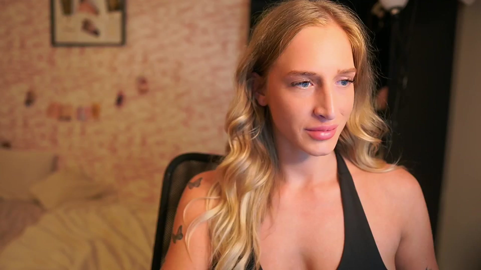 Gallery image thumbnail from NicoletteShea's myfreecams stream on, 11/11/2025, 10:56 image 9 of 20