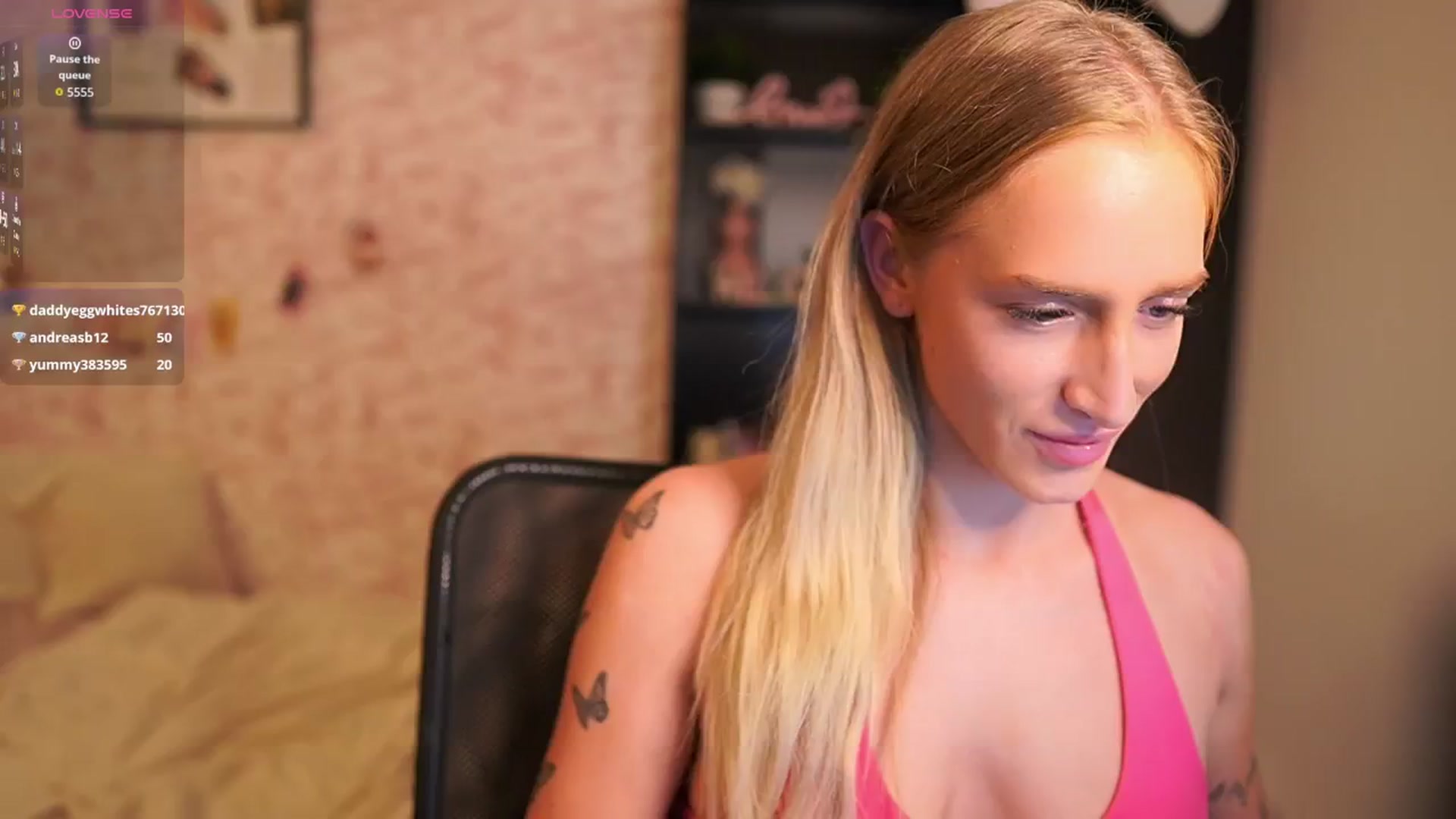 Gallery image thumbnail from NicoletteShea's myfreecams stream on, 11/17/2025, 12:47 image 14 of 20