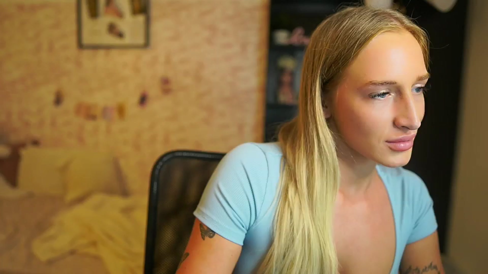 Gallery image thumbnail from NicoletteShea's myfreecams stream on, 11/18/2025, 10:45 image 13 of 20