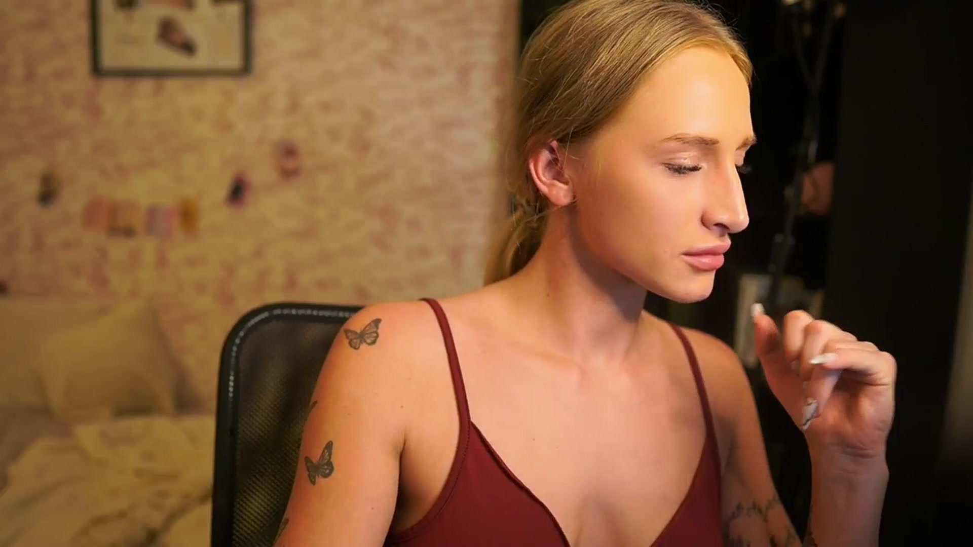 Gallery image thumbnail from NicoletteShea's myfreecams stream on, 11/22/2025, 16:55 image 18 of 20