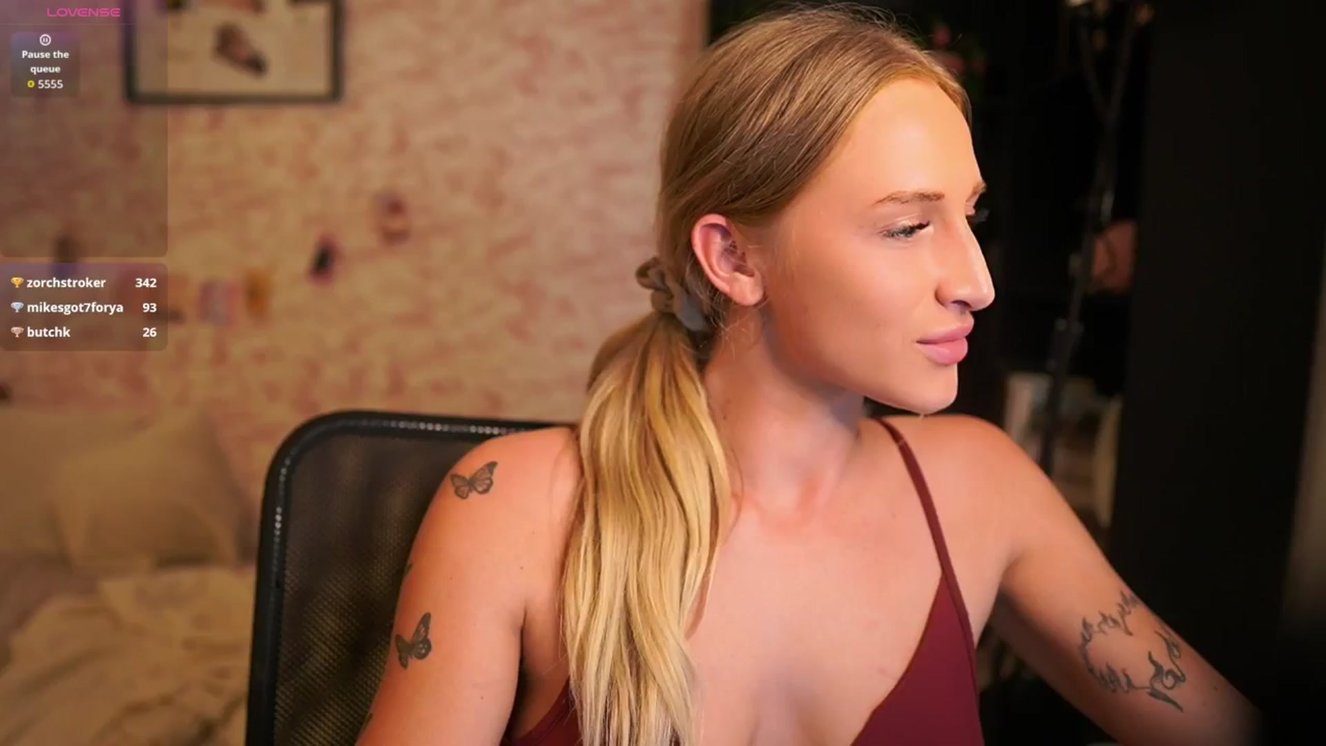 Gallery image thumbnail from NicoletteShea's myfreecams stream on, 11/22/2025, 18:44 image 1 of 20