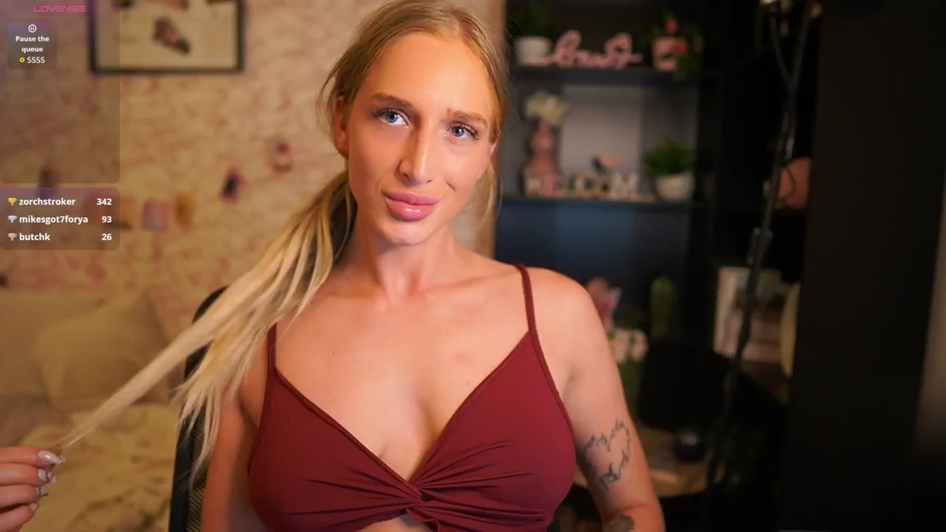 Gallery image thumbnail from NicoletteShea's myfreecams stream on, 11/22/2025, 18:44 image 4 of 20