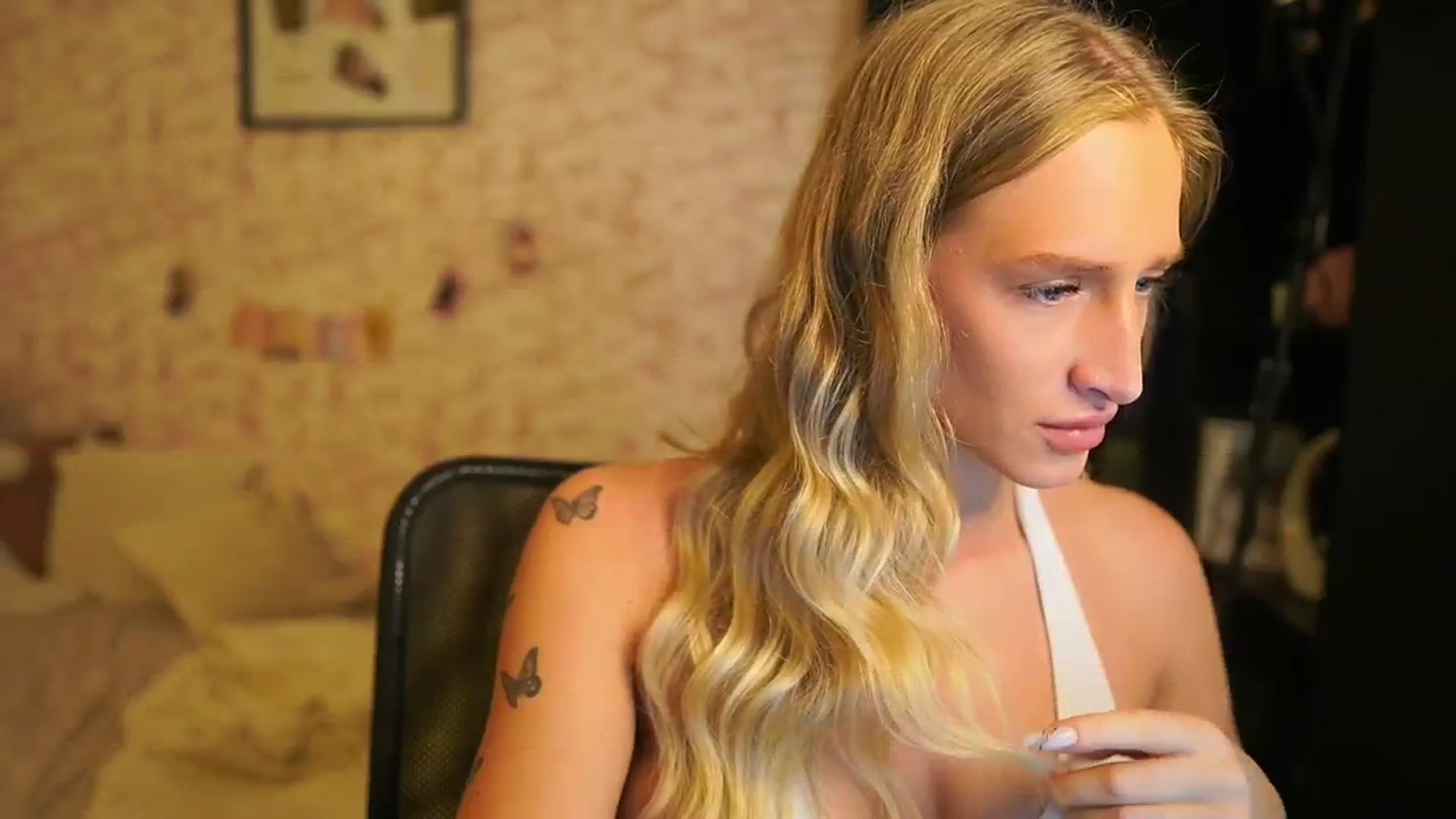 Gallery image thumbnail from NicoletteShea's myfreecams stream on, 11/24/2025, 09:40 image 10 of 20