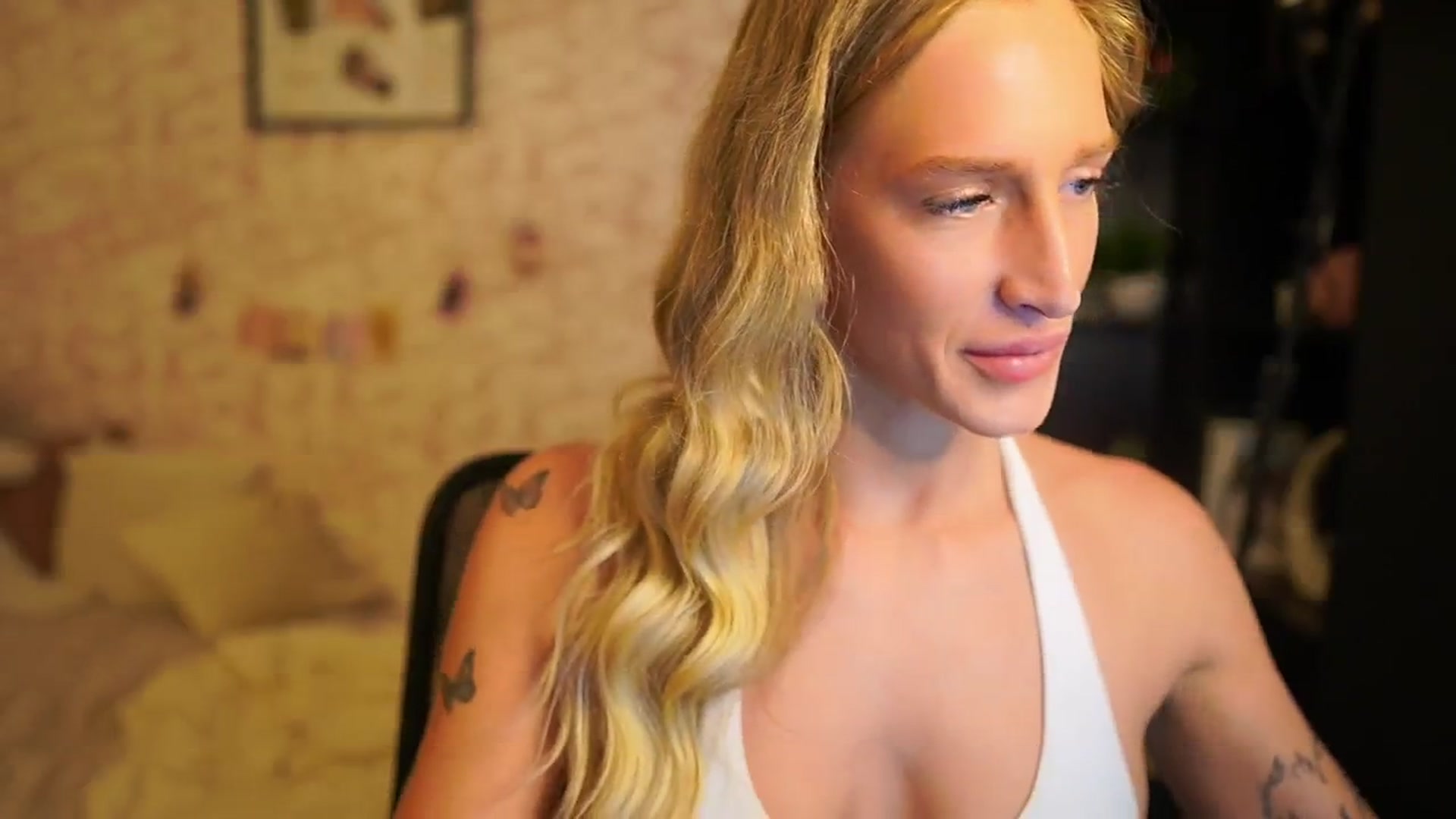Gallery image thumbnail from NicoletteShea's myfreecams stream on, 11/24/2025, 10:53 image 10 of 20