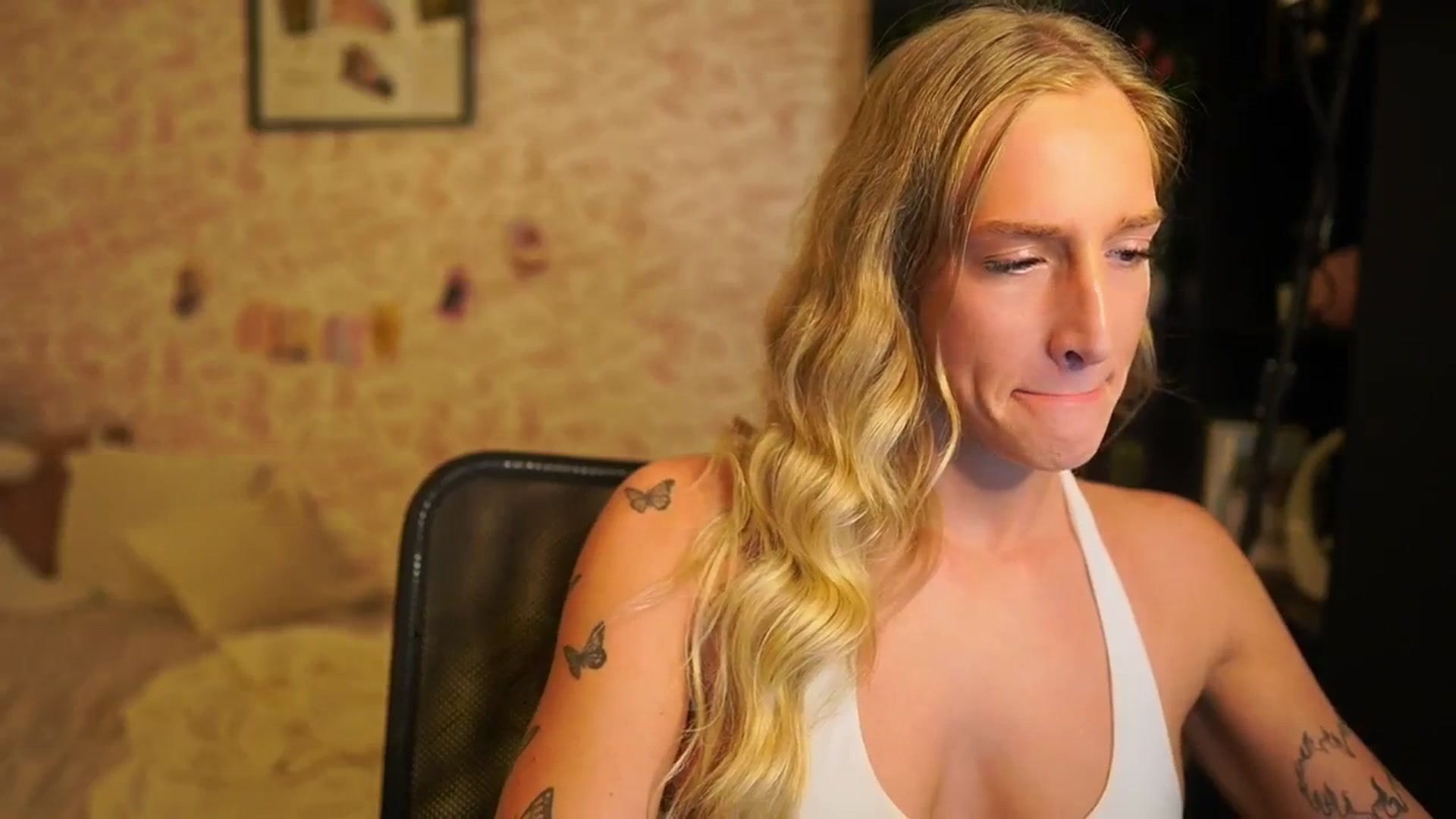 Gallery image thumbnail from NicoletteShea's myfreecams stream on, 11/24/2025, 10:53 image 17 of 20