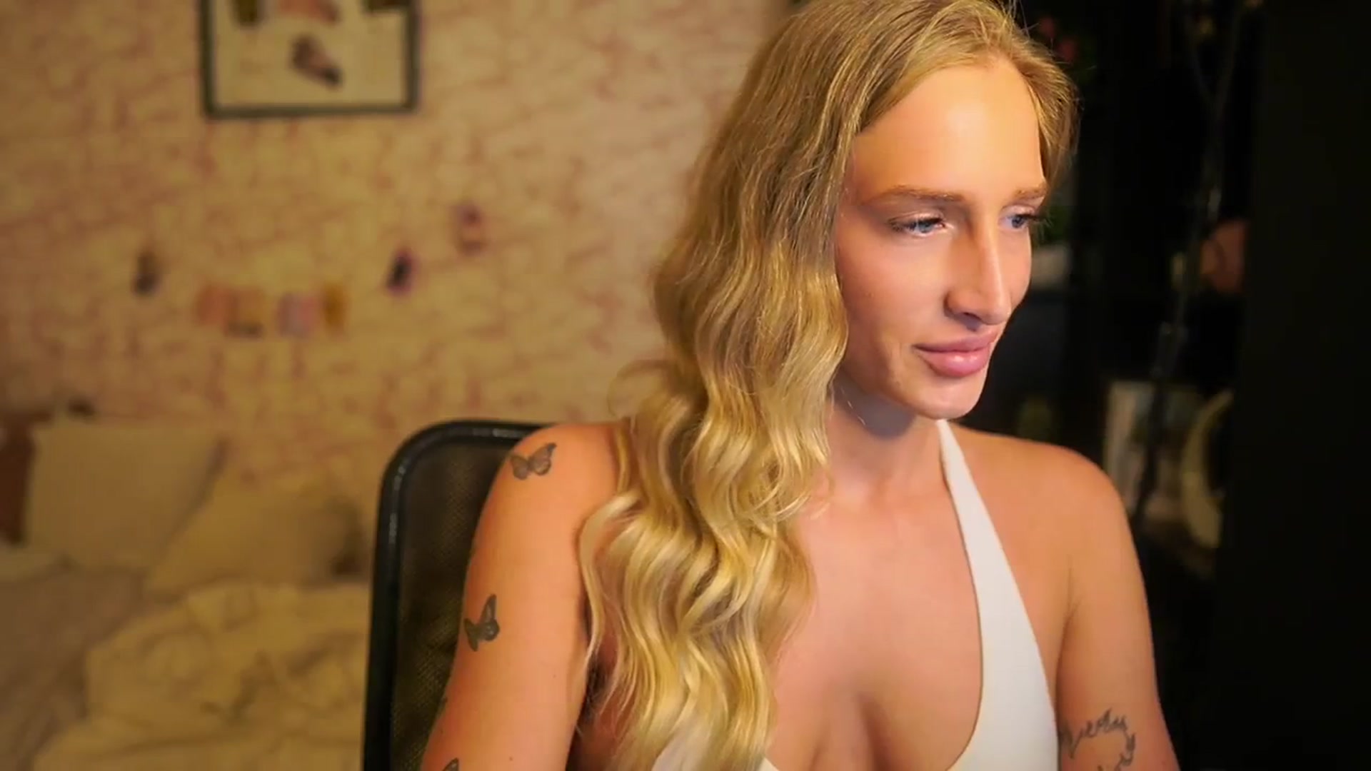 Gallery image thumbnail from NicoletteShea's myfreecams stream on, 11/24/2025, 12:58 image 14 of 20