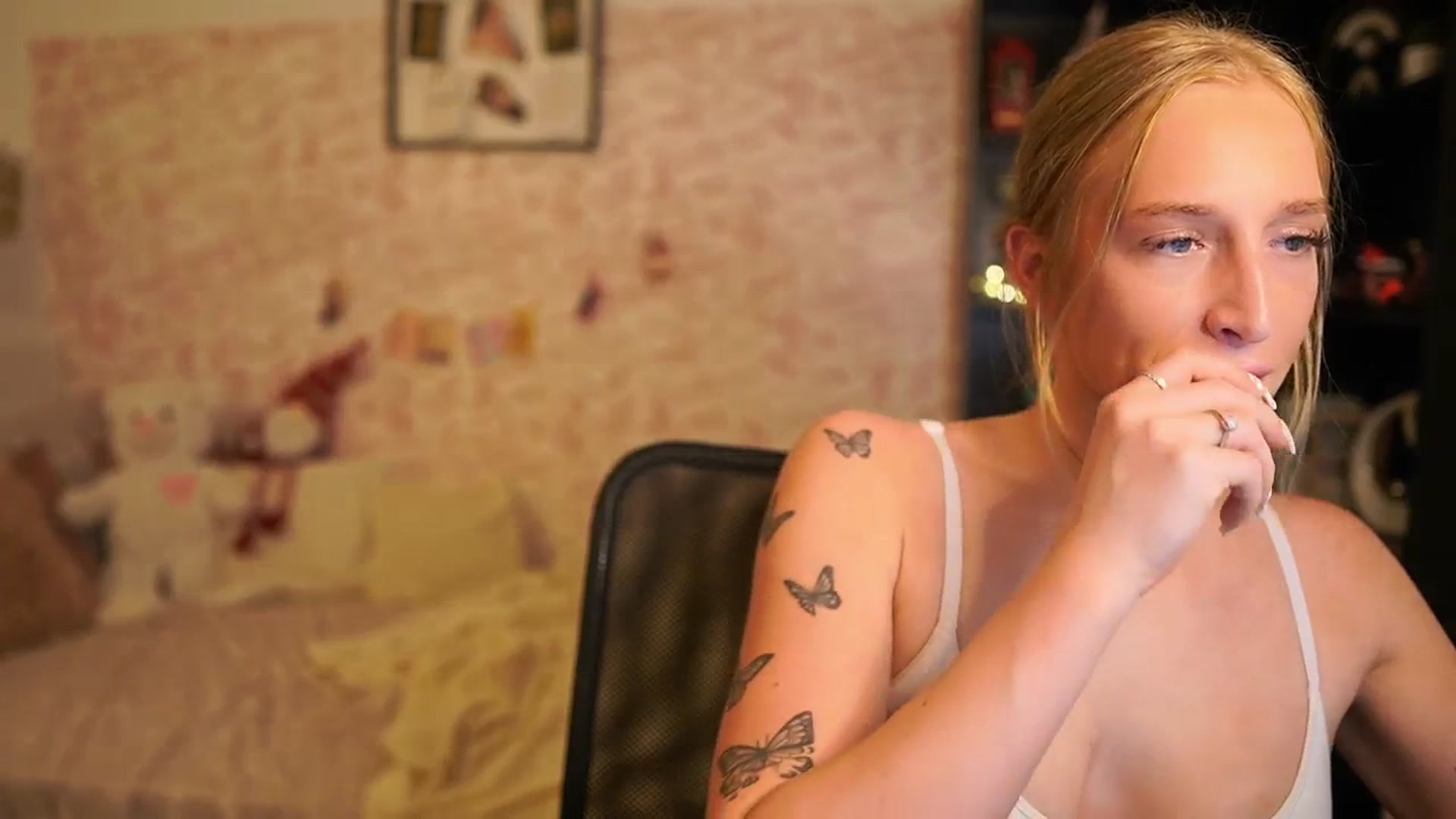 Gallery image thumbnail from NicoletteShea's myfreecams stream on, 12/12/2025, 12:19 image 20 of 20