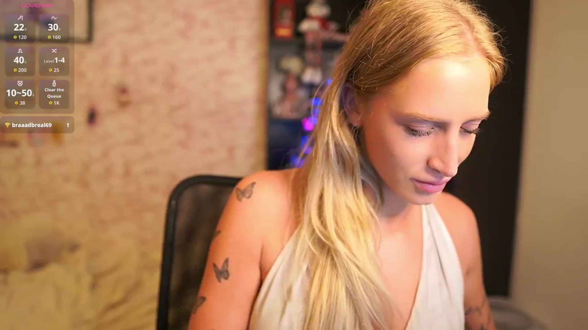 Gallery image thumbnail from NicoletteShea's myfreecams stream on, 12/22/2025, 18:51 image 16 of 20