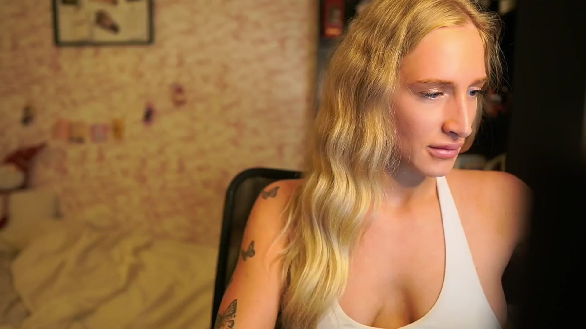 Gallery image thumbnail from NicoletteShea's myfreecams stream on, 12/31/2025, 10:42 image 8 of 20