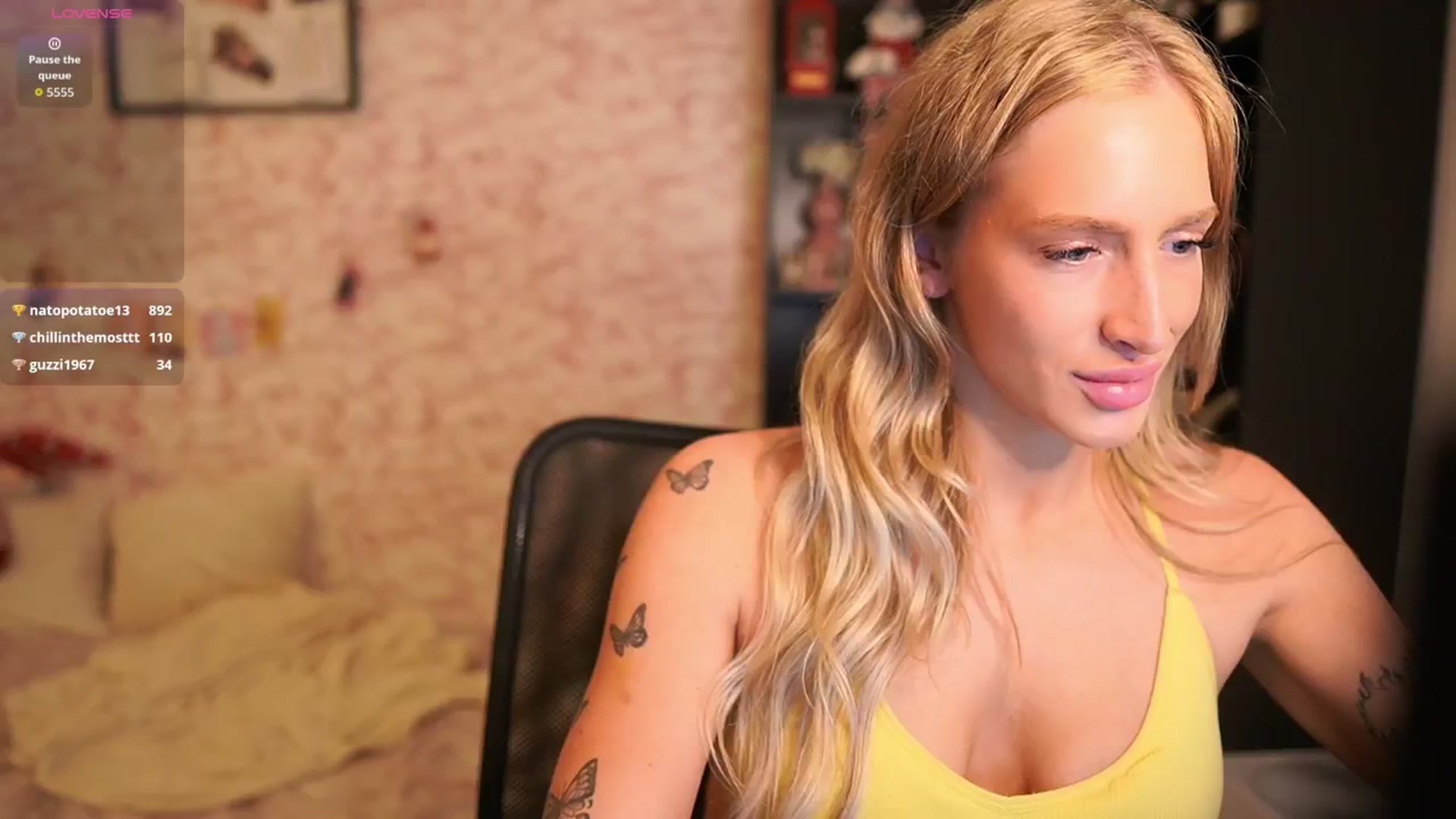 Gallery image thumbnail from NicoletteShea's myfreecams stream on, 01/05/2026, 14:33 image 17 of 20