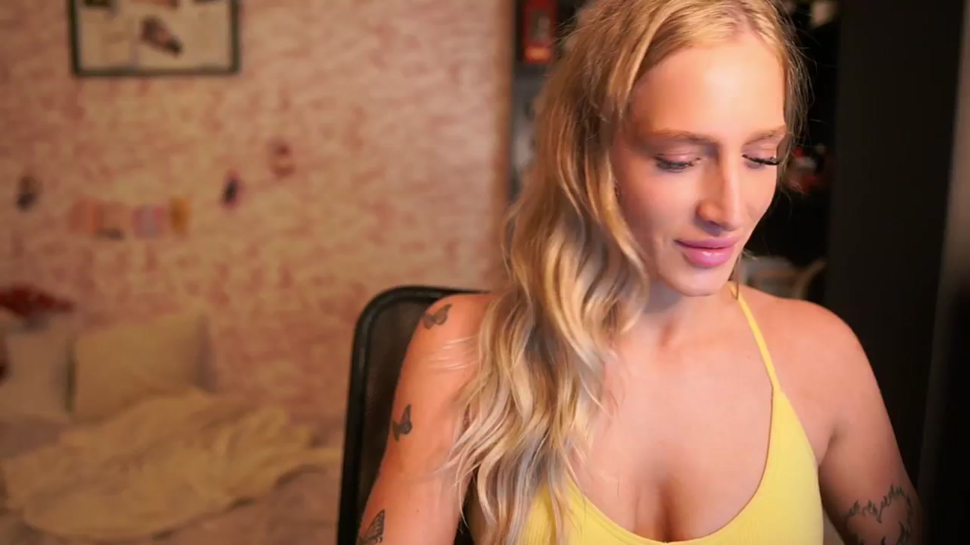 Gallery image thumbnail from NicoletteShea's myfreecams stream on, 01/05/2026, 14:33 image 9 of 20