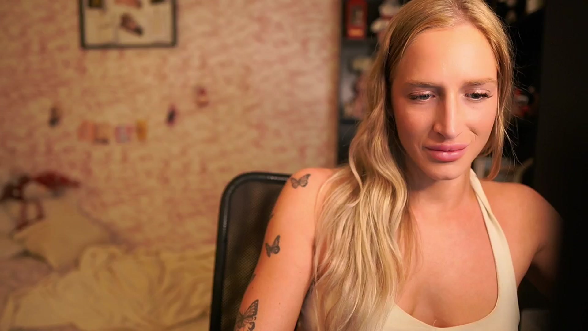 Gallery image thumbnail from NicoletteShea's myfreecams stream on, 01/10/2026, 14:20 image 18 of 20