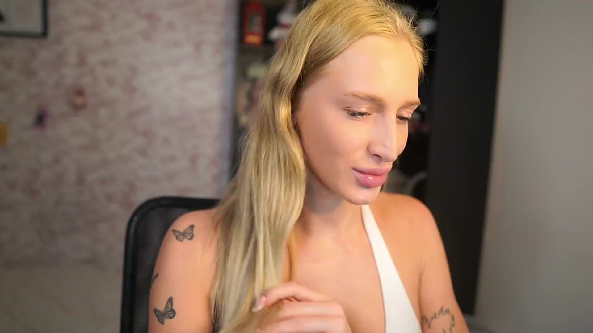 Gallery image thumbnail from NicoletteShea's myfreecams stream on, 01/15/2026, 13:11 image 9 of 20