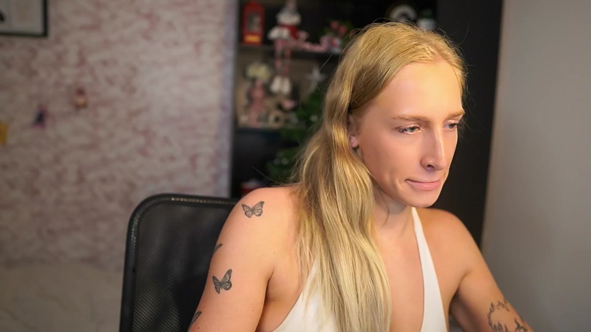 Gallery image thumbnail from NicoletteShea's myfreecams stream on, 01/15/2026, 13:11 image 16 of 20