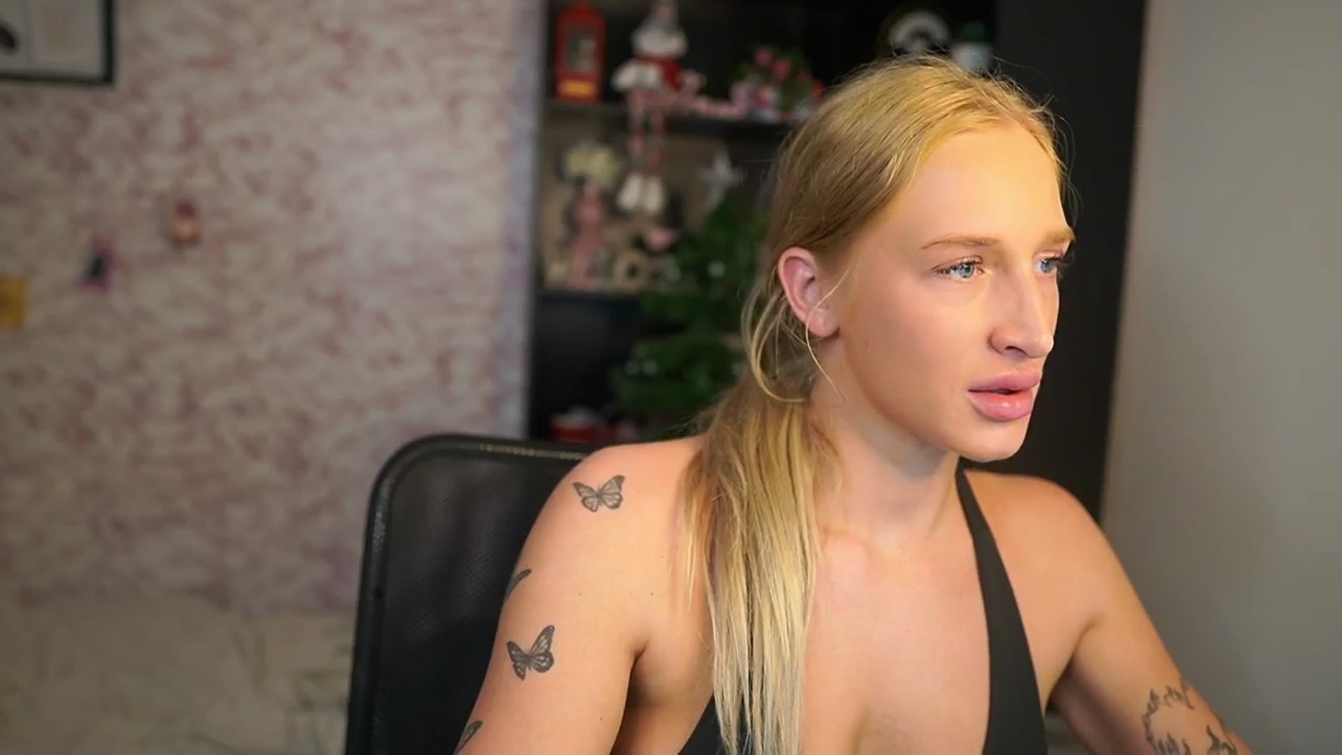 Gallery image thumbnail from NicoletteShea's myfreecams stream on, 01/16/2026, 12:37 image 17 of 20
