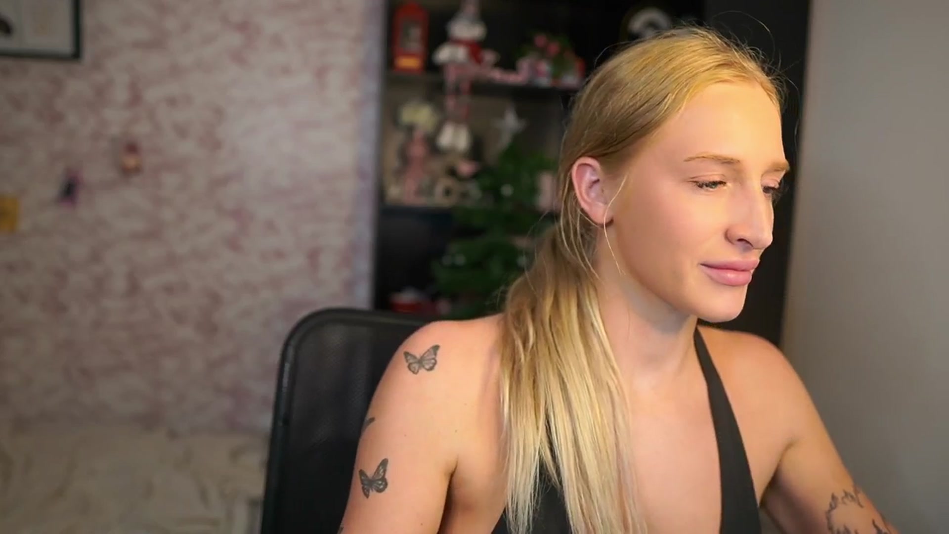 Gallery image thumbnail from NicoletteShea's myfreecams stream on, 01/16/2026, 12:37 image 20 of 20