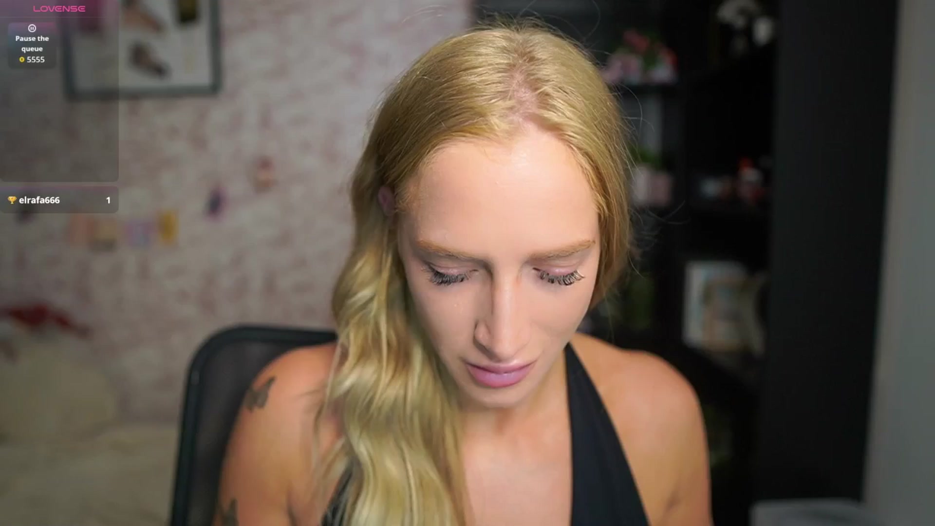 Gallery image thumbnail from NicoletteShea's myfreecams stream on, 01/20/2026, 13:50 image 2 of 20